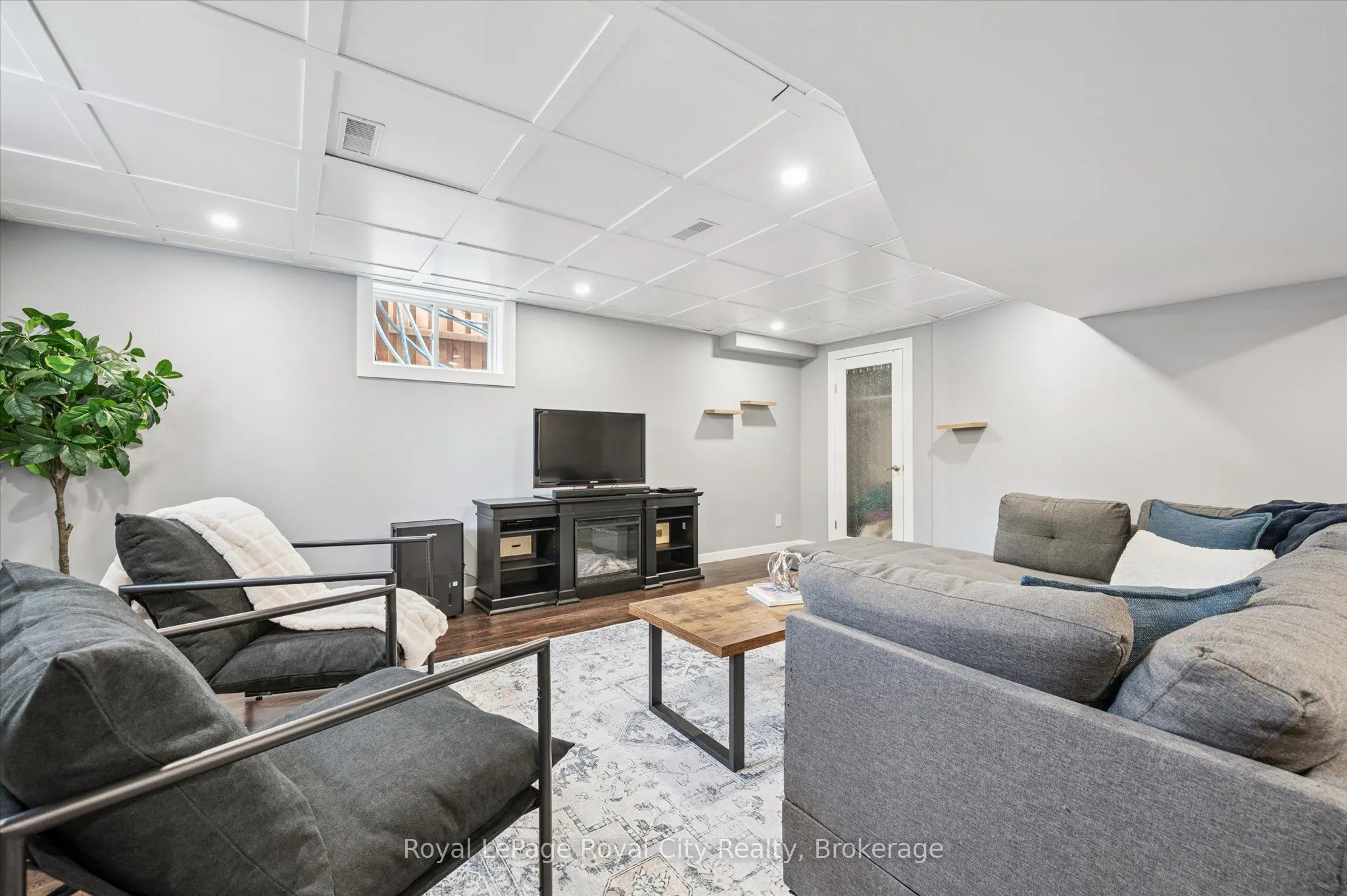 678 Mortimer Drive