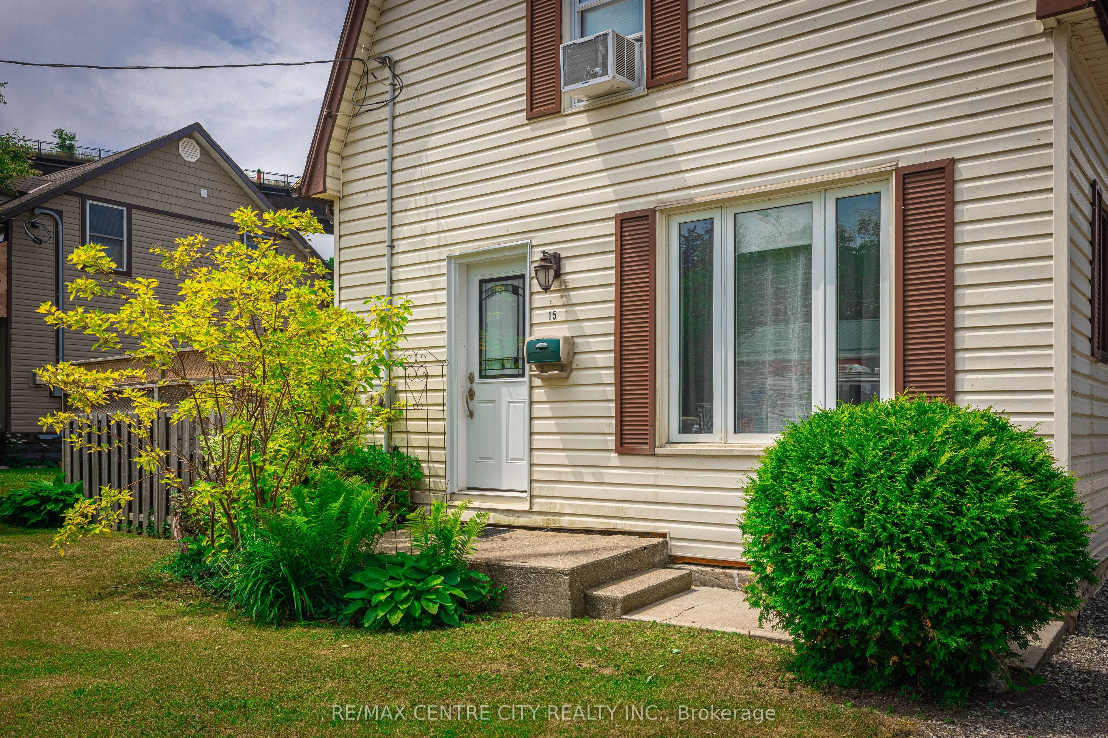 15 Sunset Drive