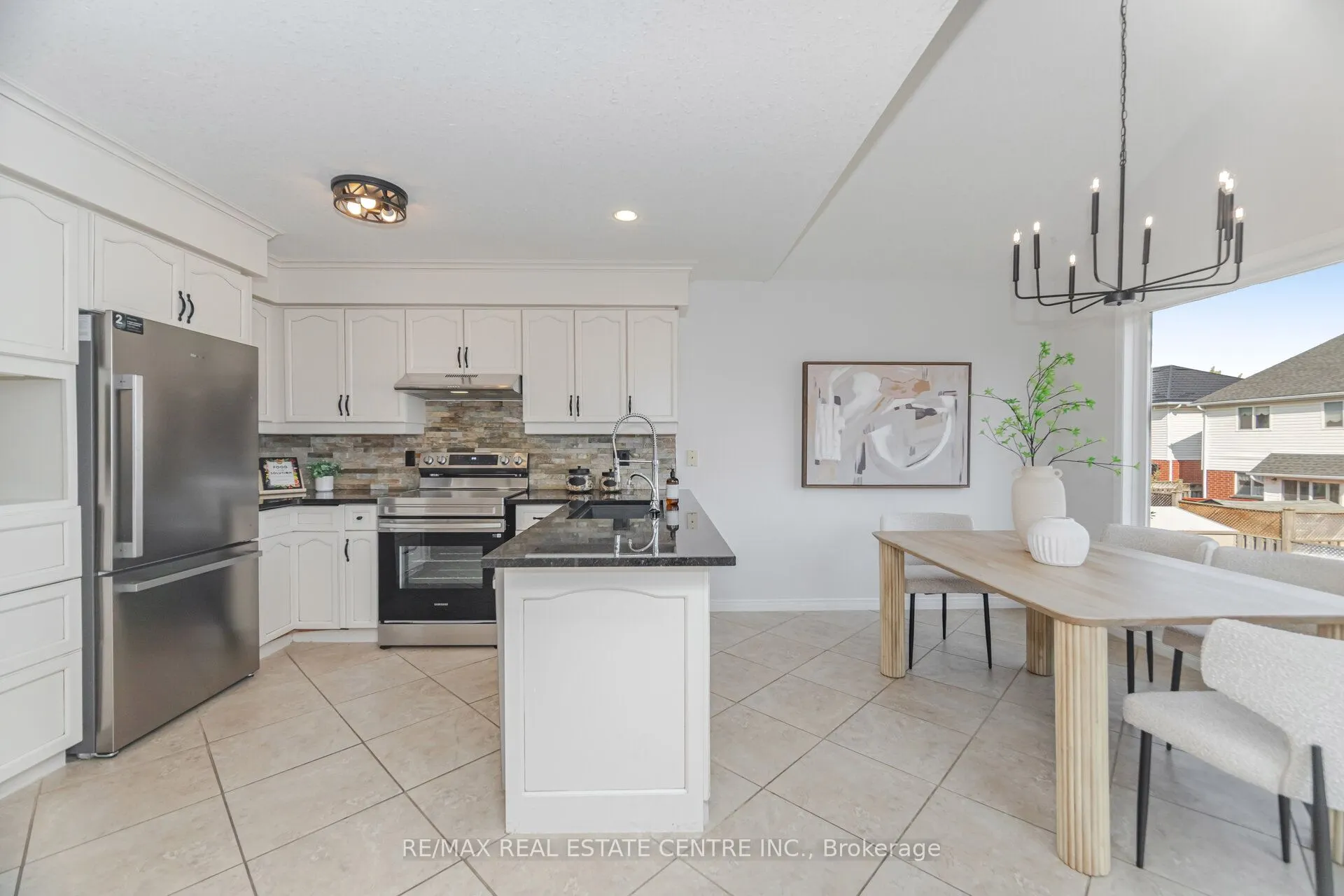127 Silurian Drive