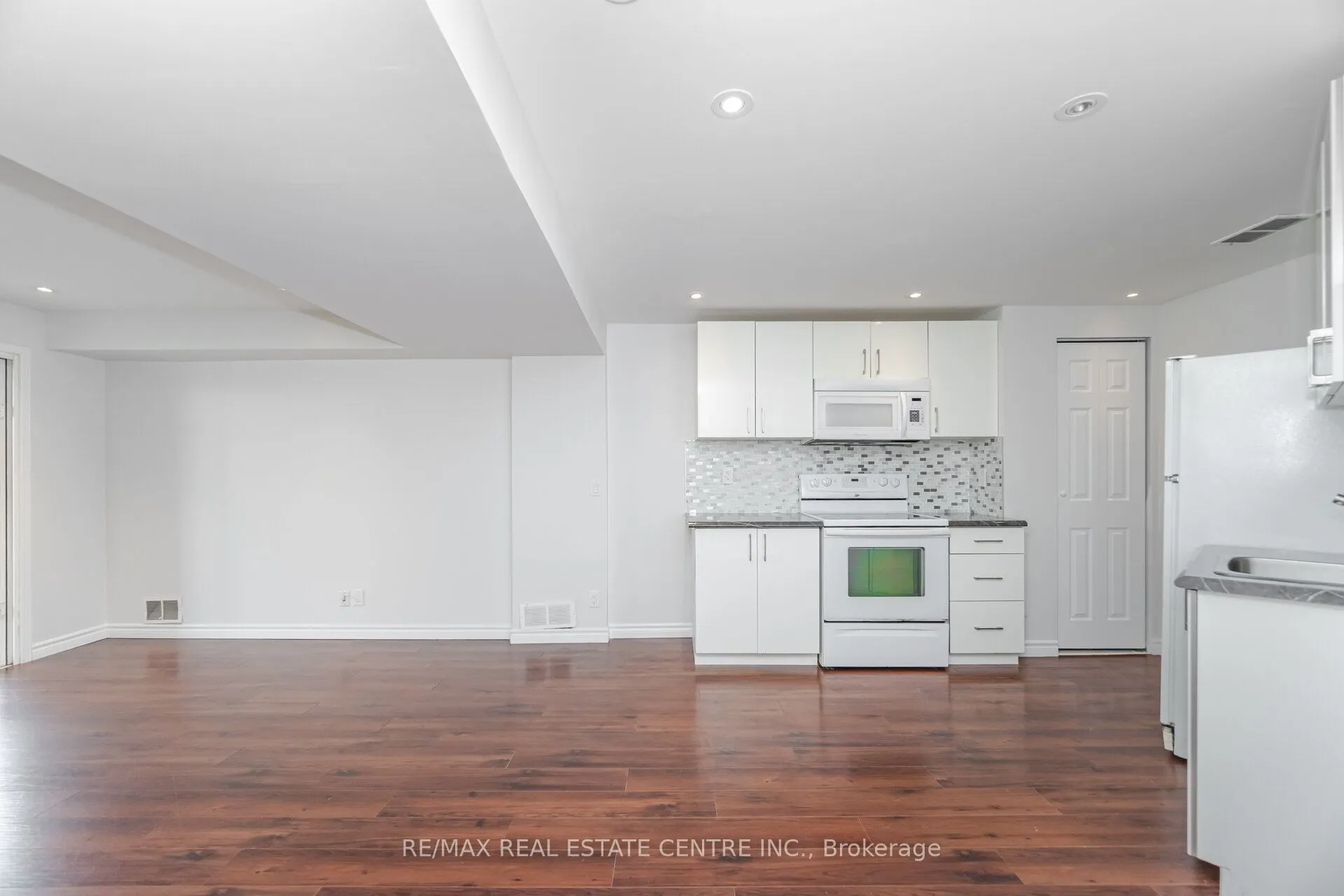 127 Silurian Drive