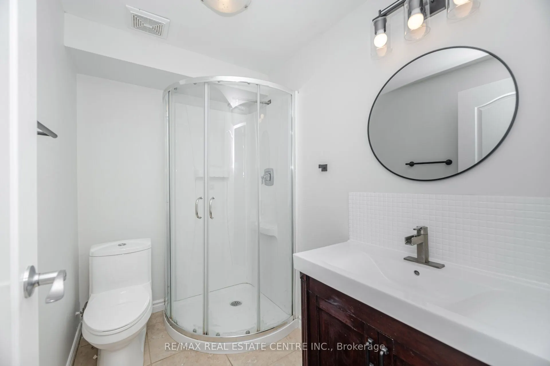 127 Silurian Drive