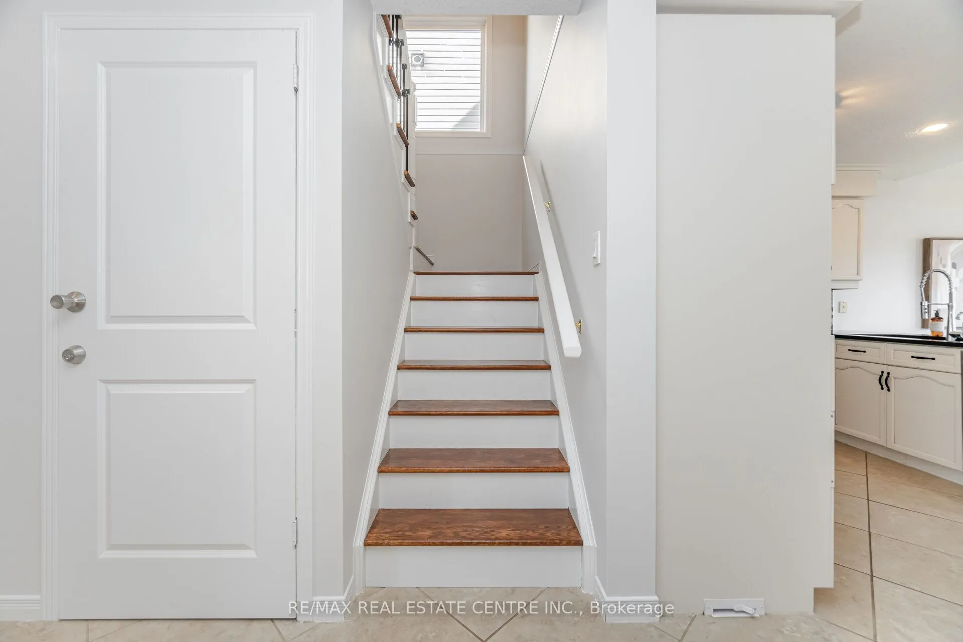 127 Silurian Drive