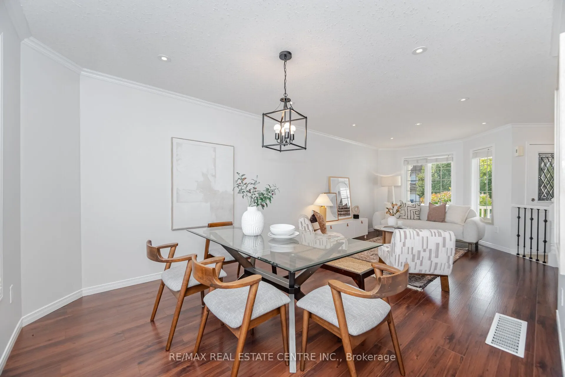 127 Silurian Drive