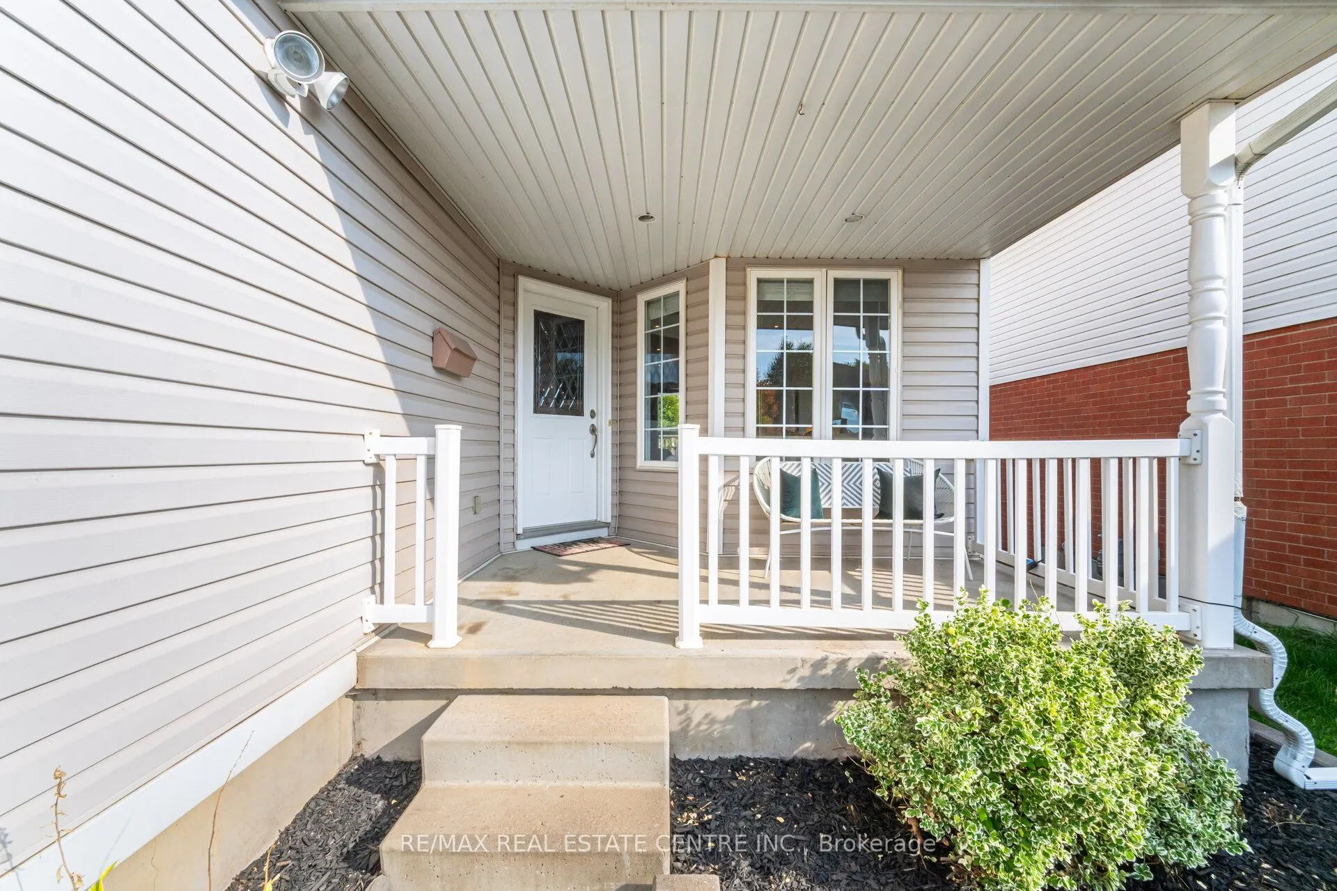 127 Silurian Drive