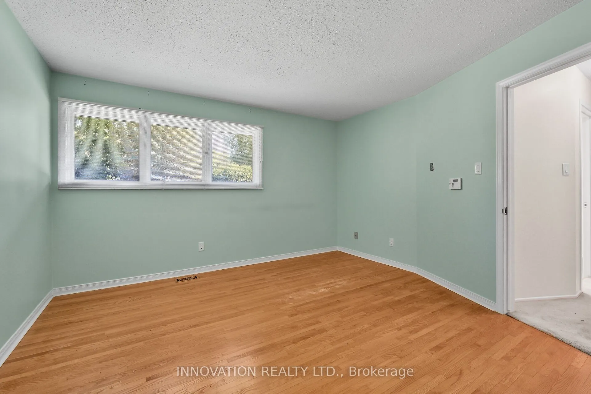 14 Chimo Drive