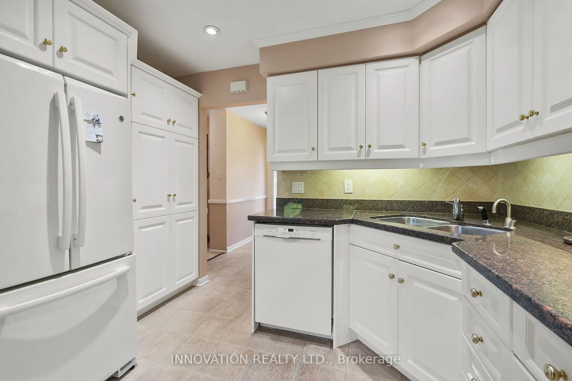 14 Chimo Drive