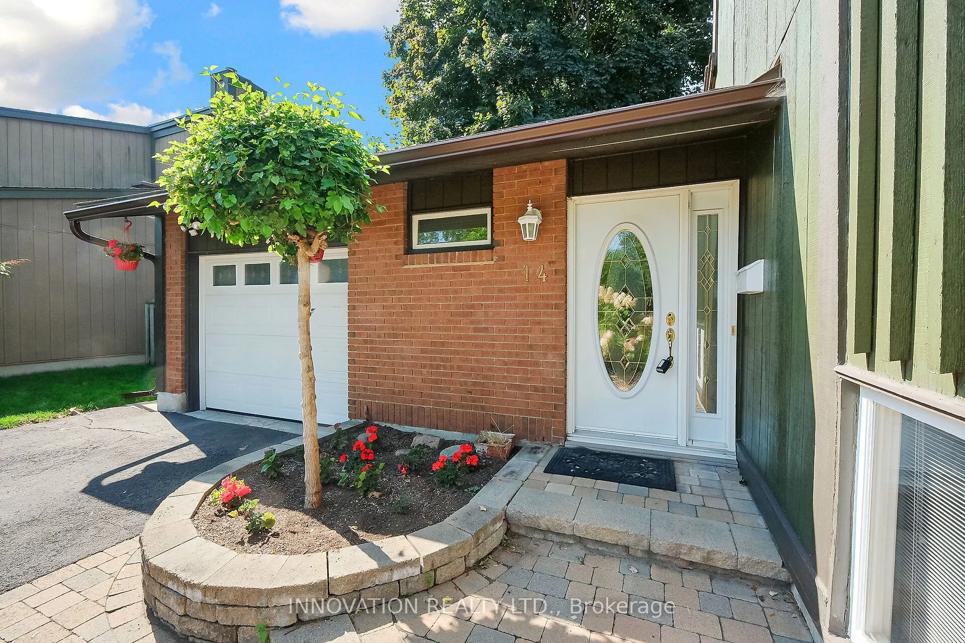 14 Chimo Drive