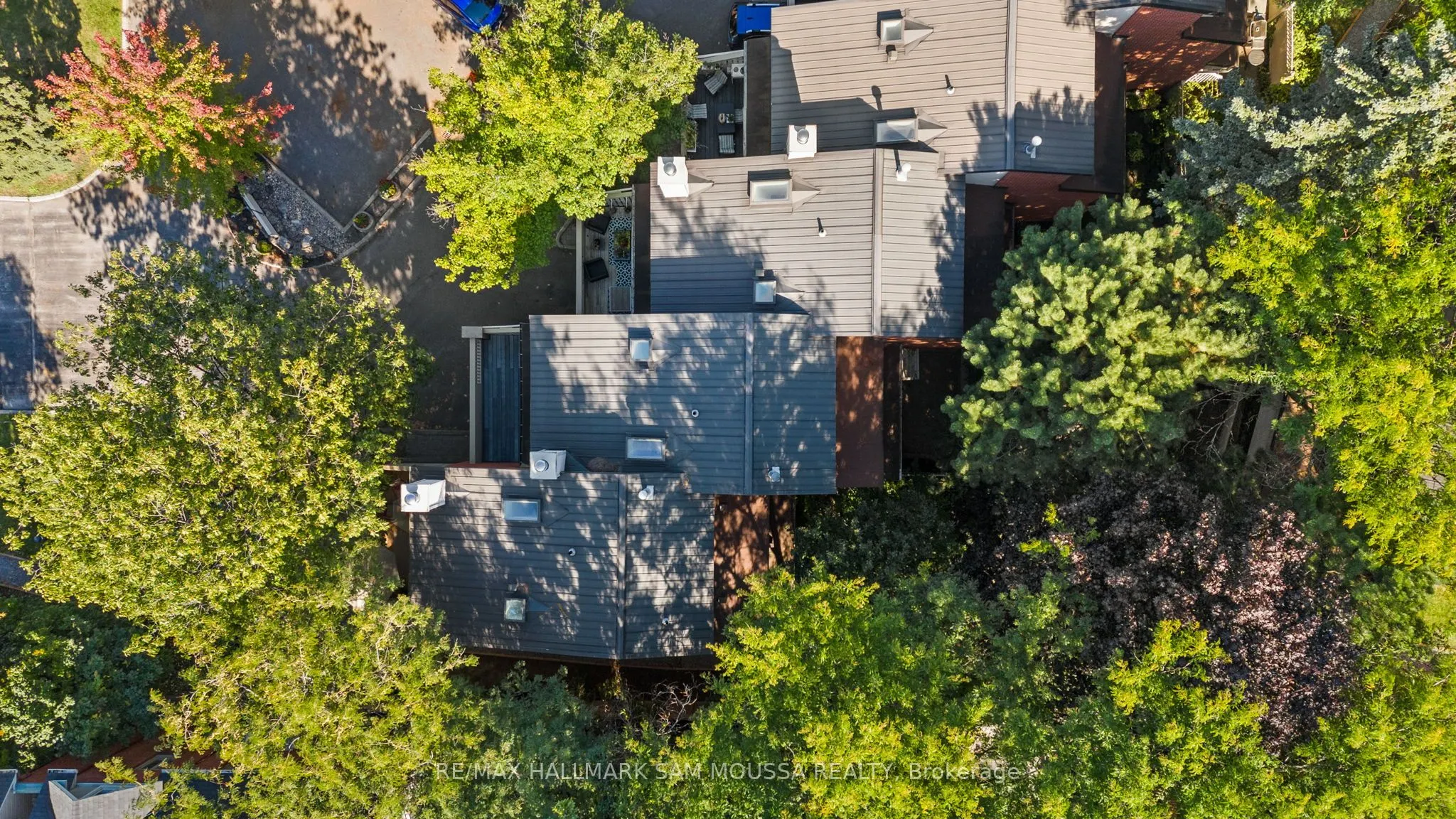 60 Greenfield Avenue