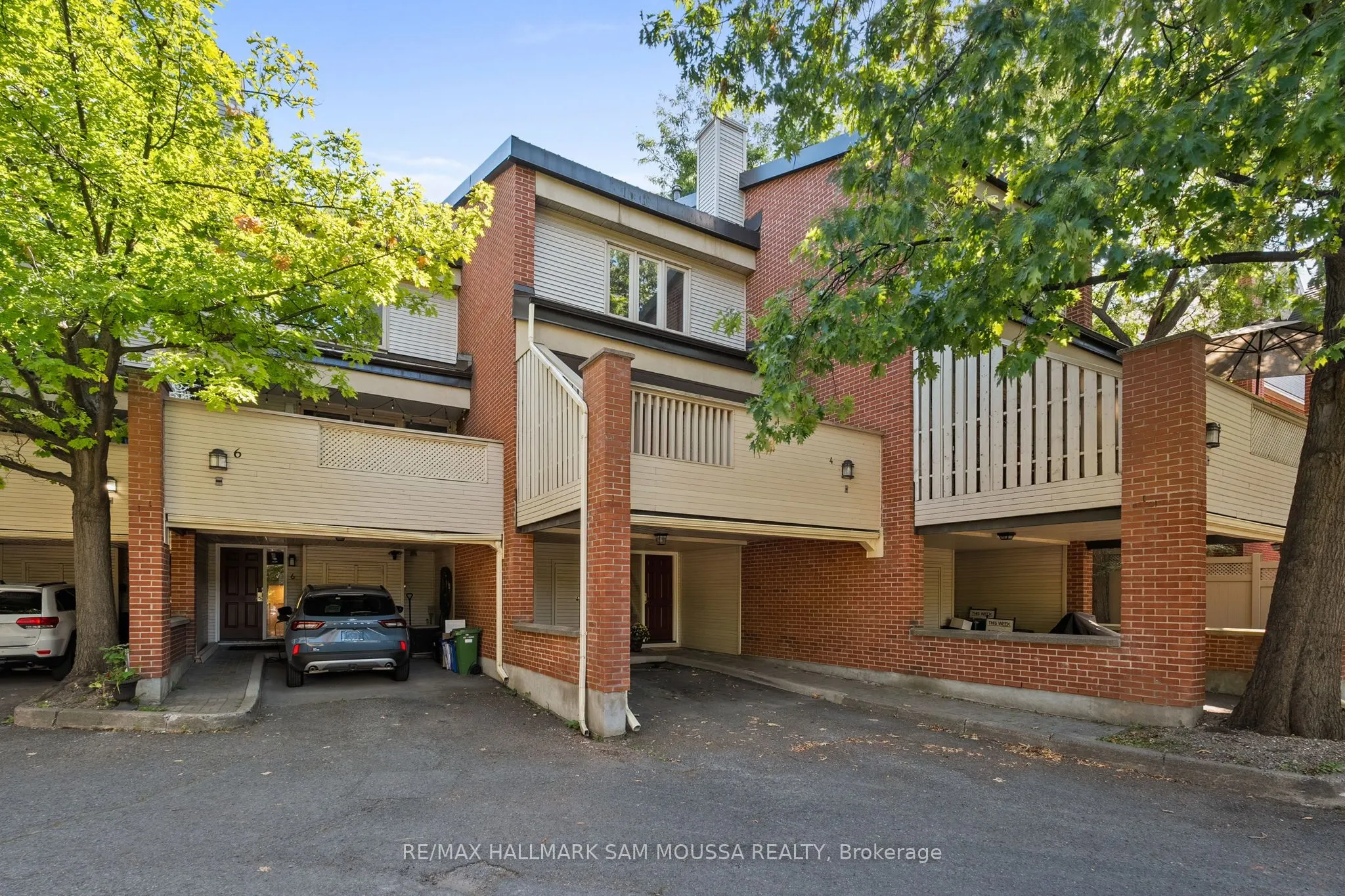 60 Greenfield Avenue