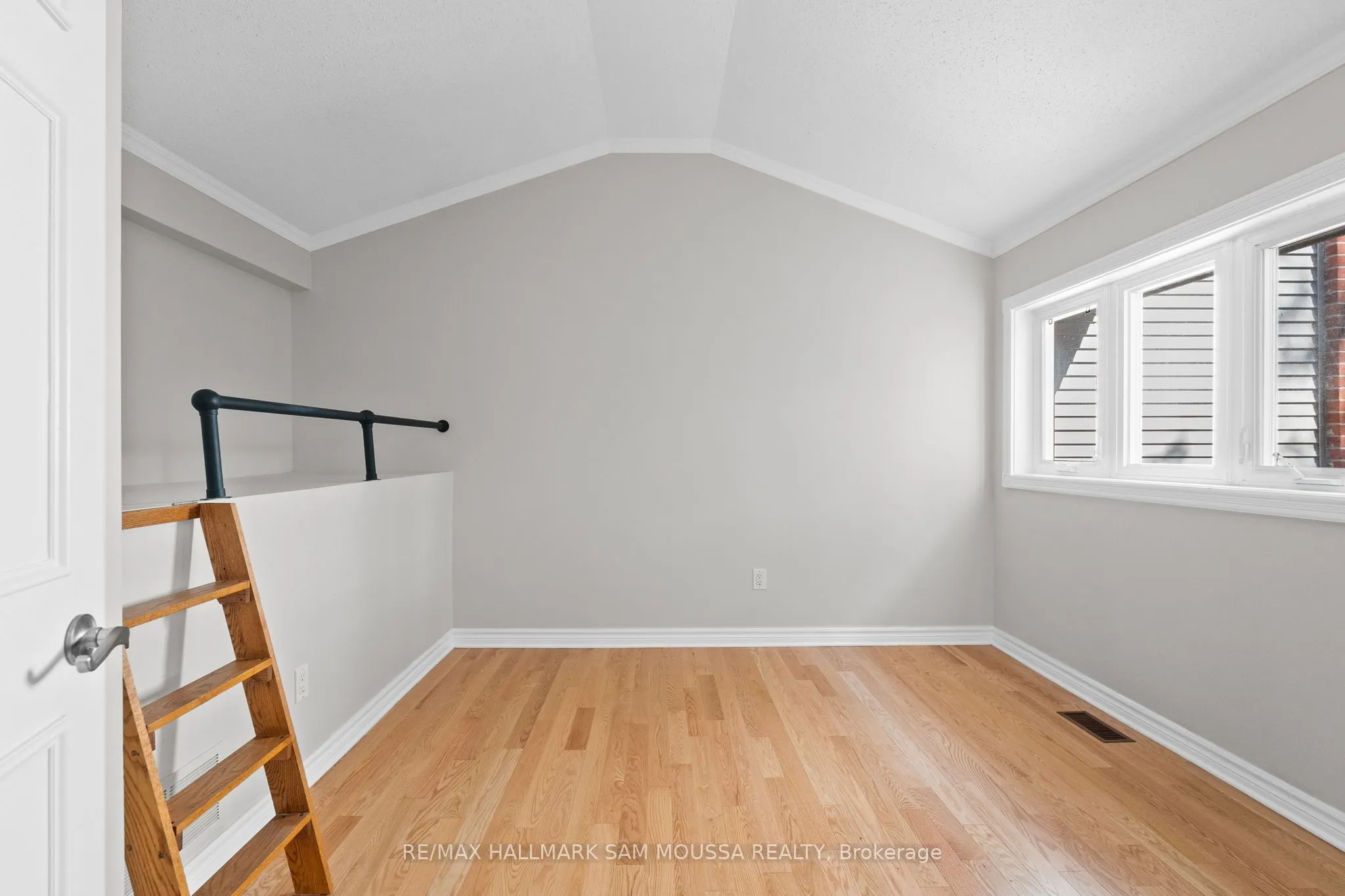 60 Greenfield Avenue