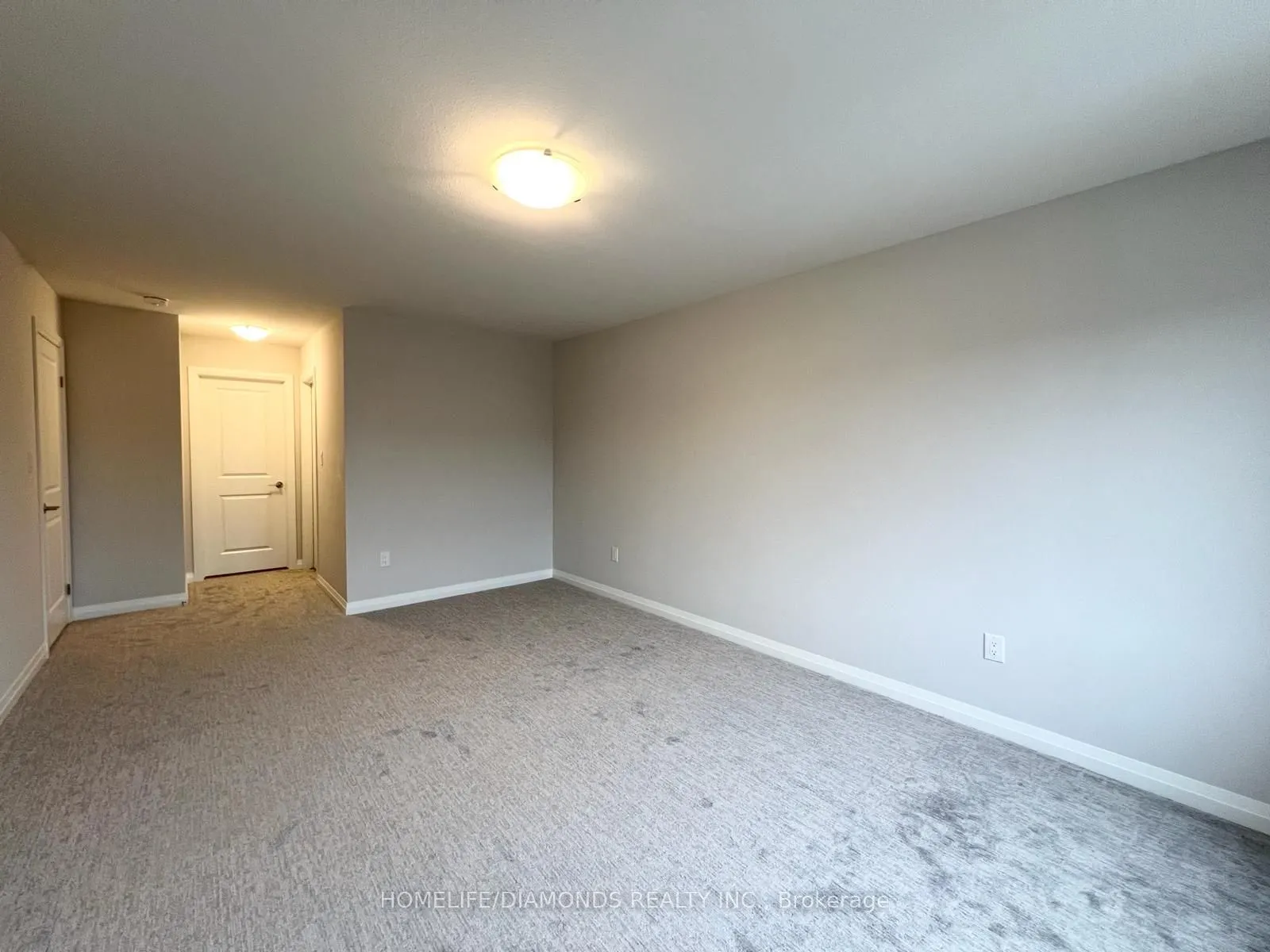 121 ALICIA Crescent