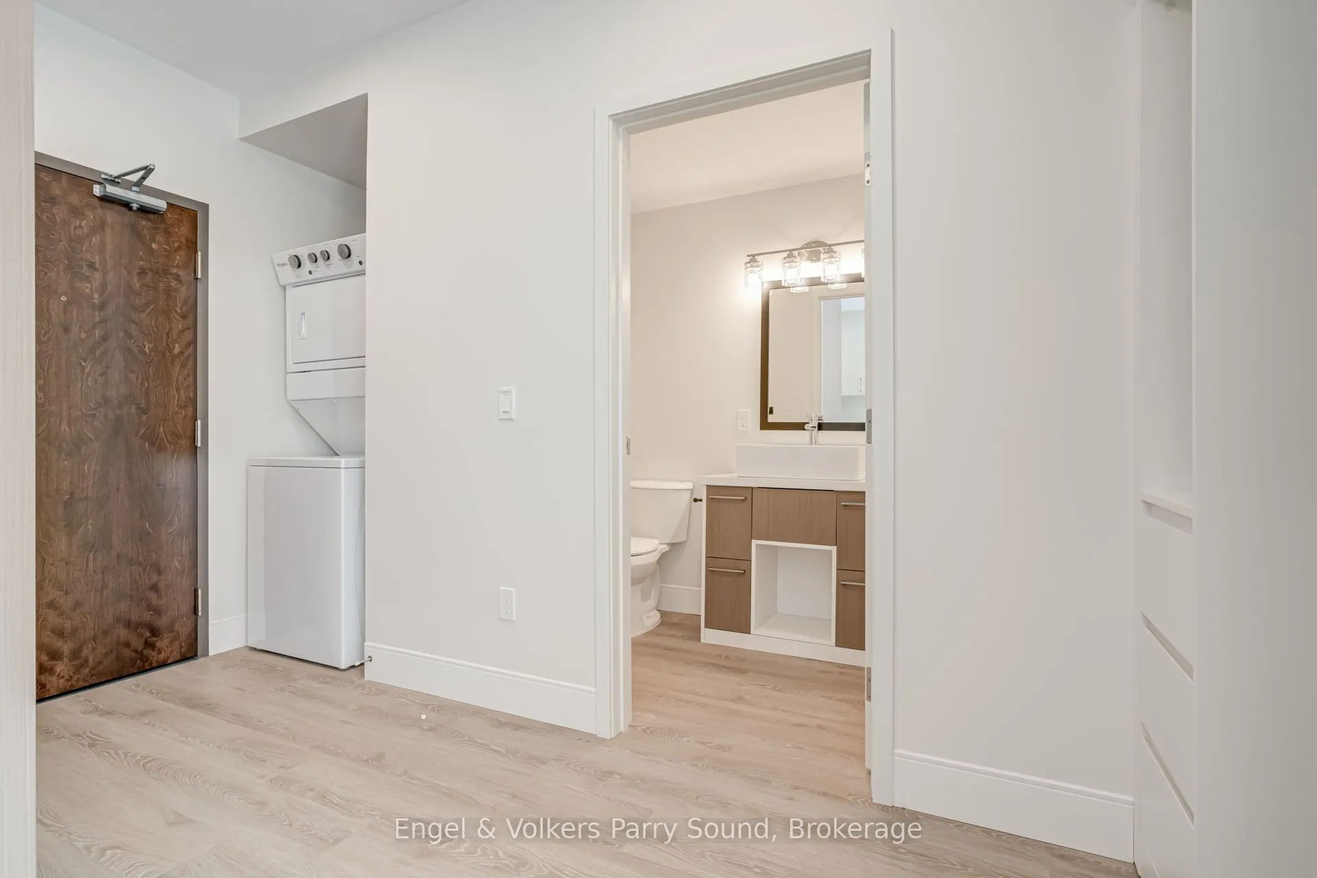 51 GEORGE Street, #305
