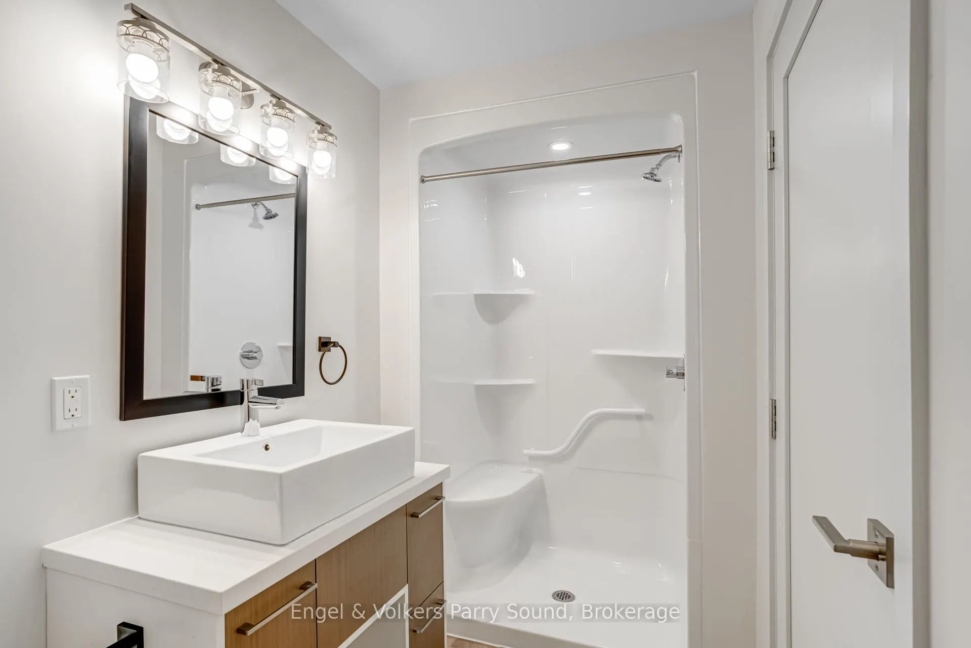51 GEORGE Street, #305