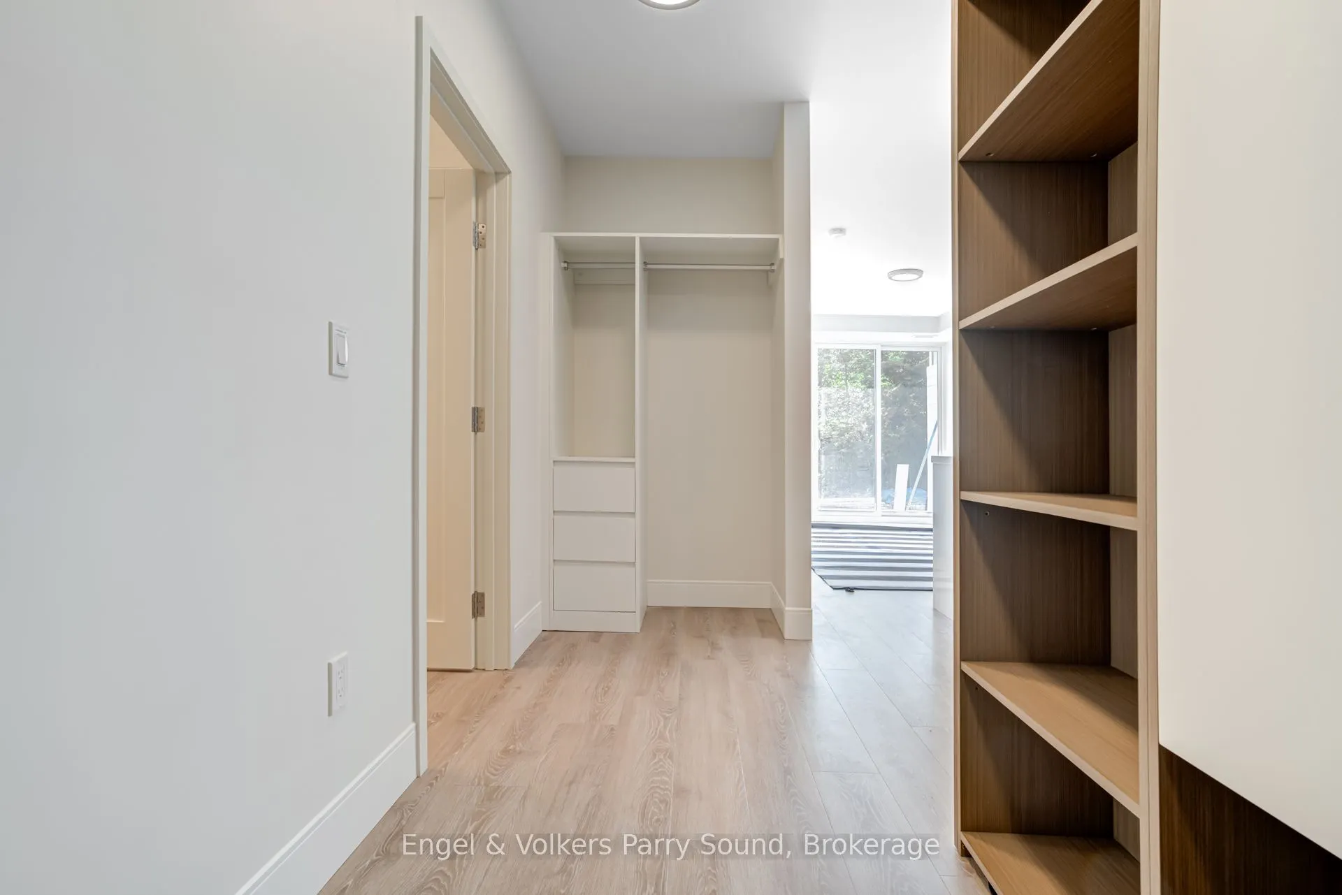 51 GEORGE Street, #305