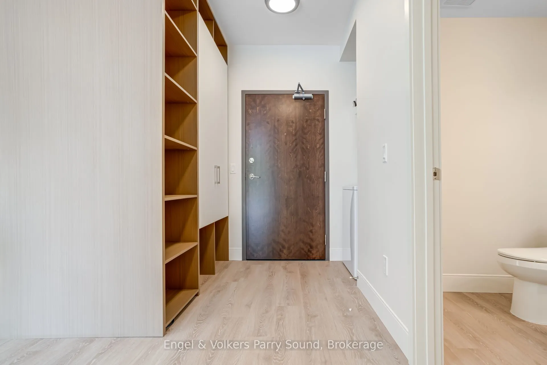 51 GEORGE Street, #305