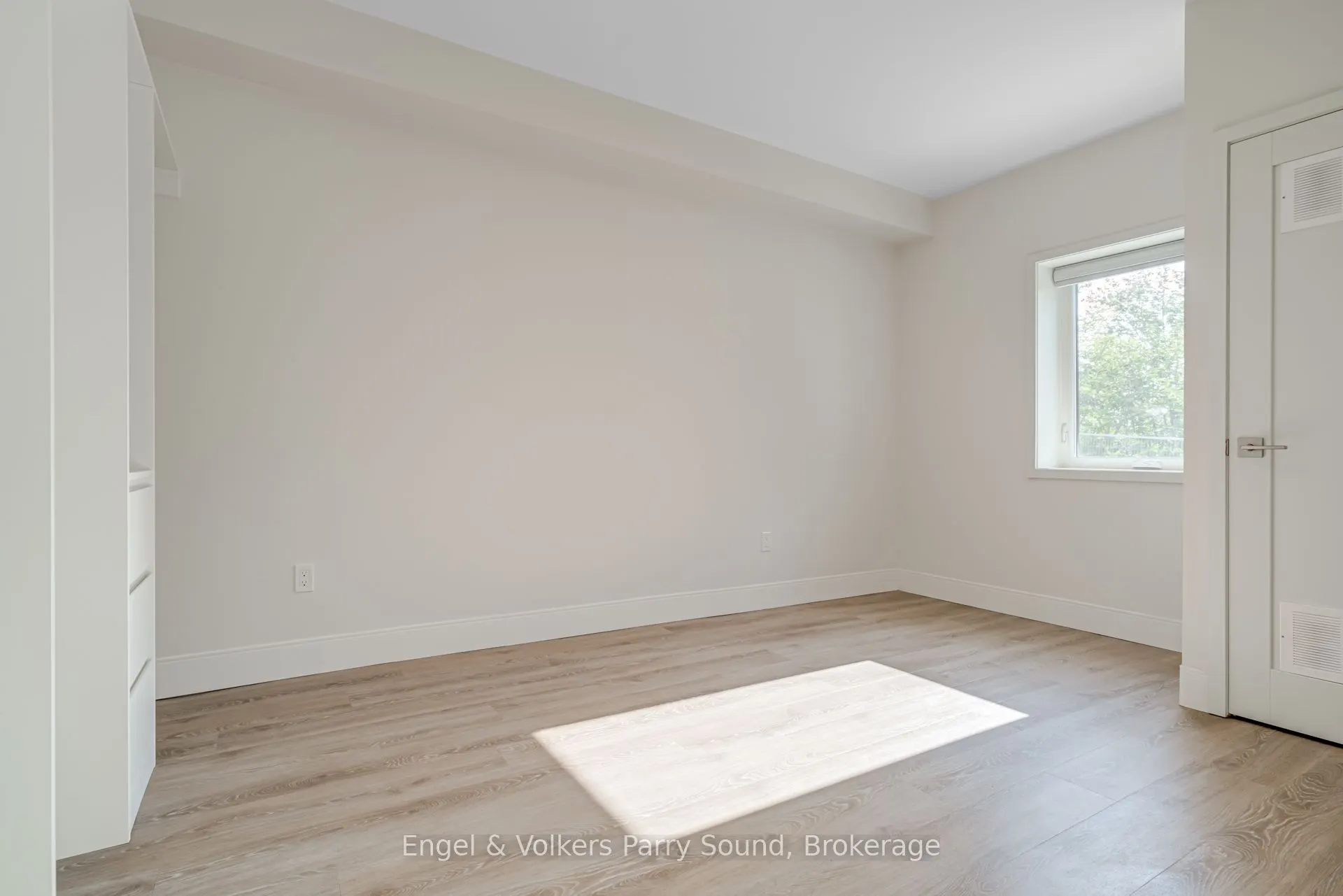 51 GEORGE Street, #305