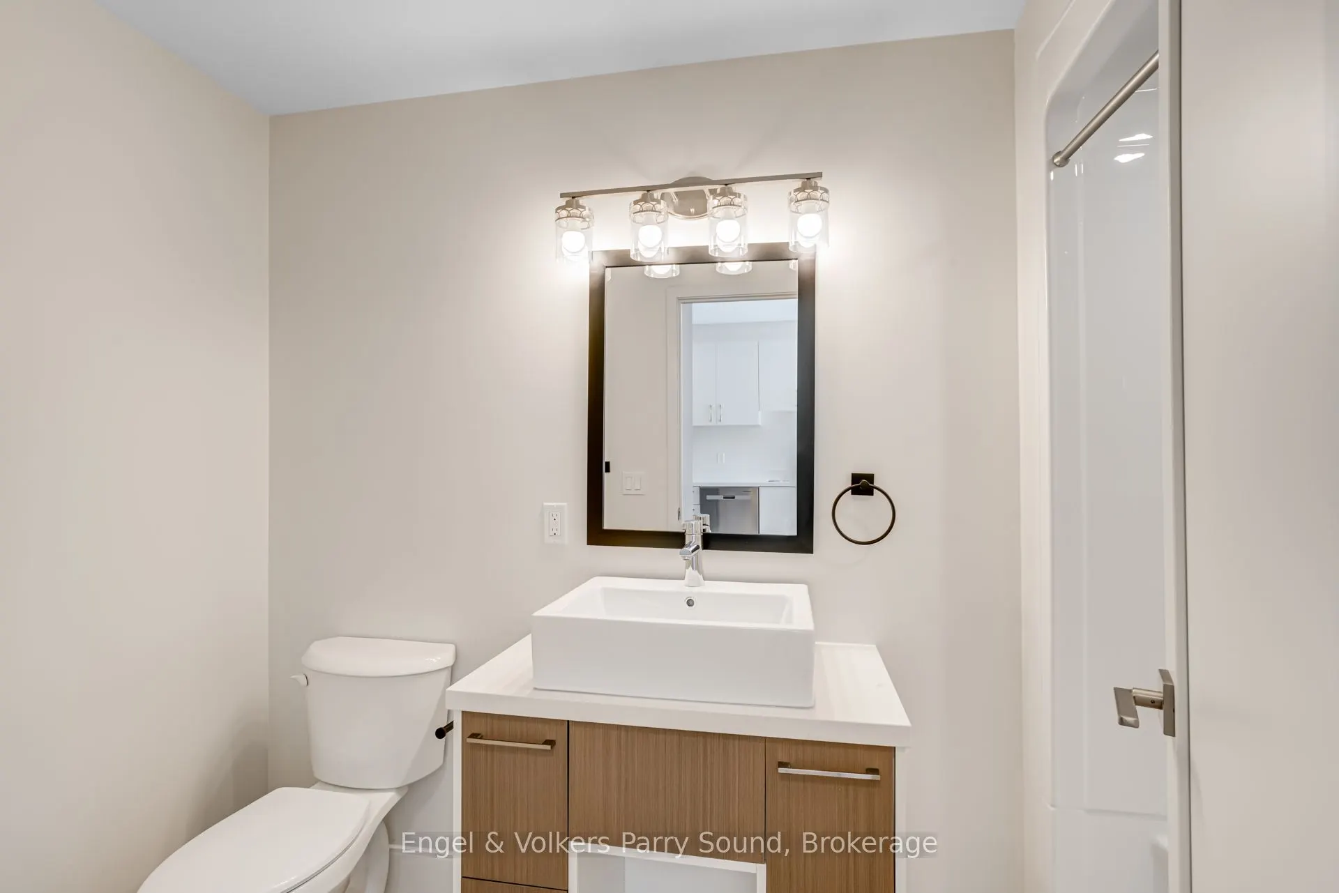 51 GEORGE Street, #305