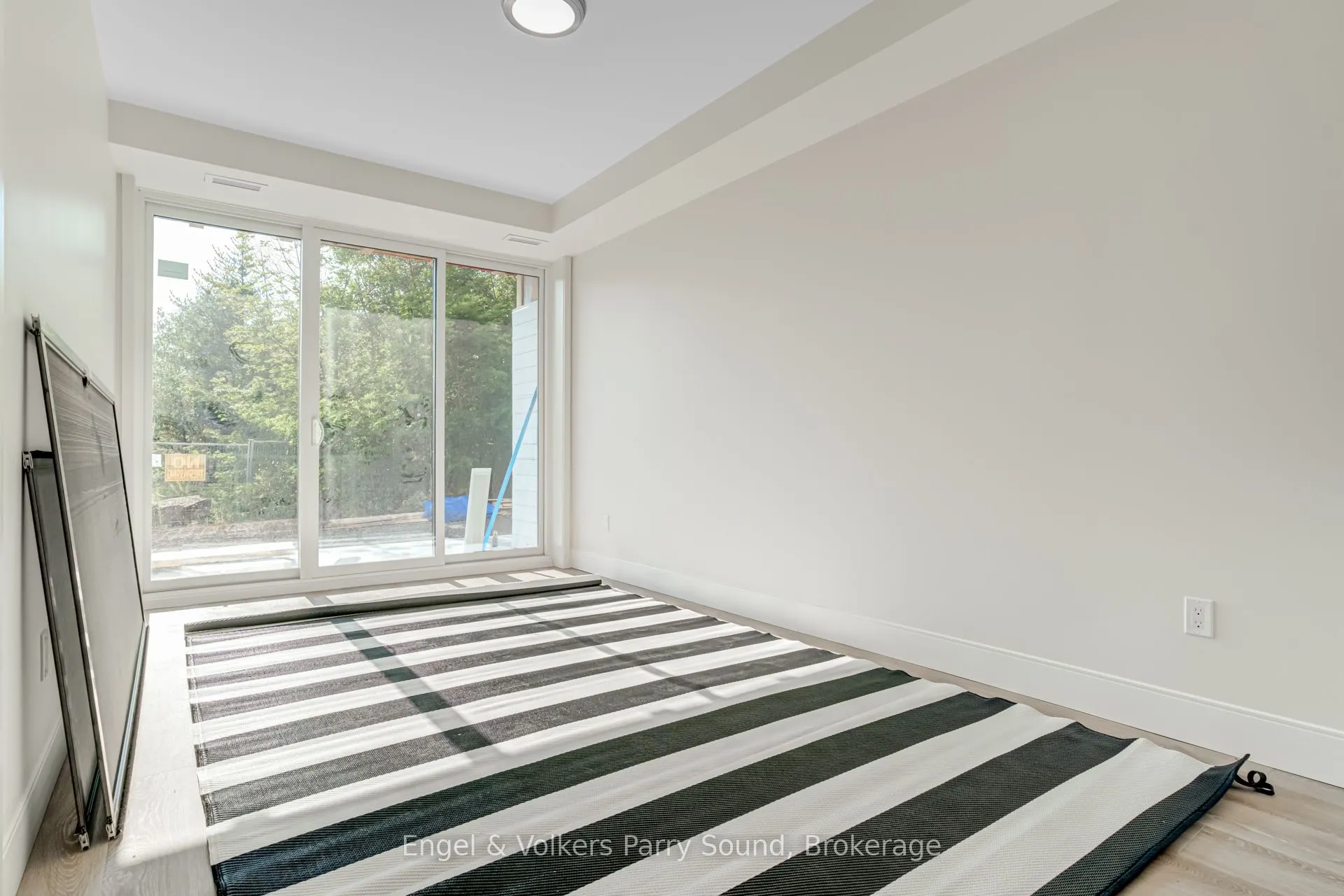 51 GEORGE Street, #305