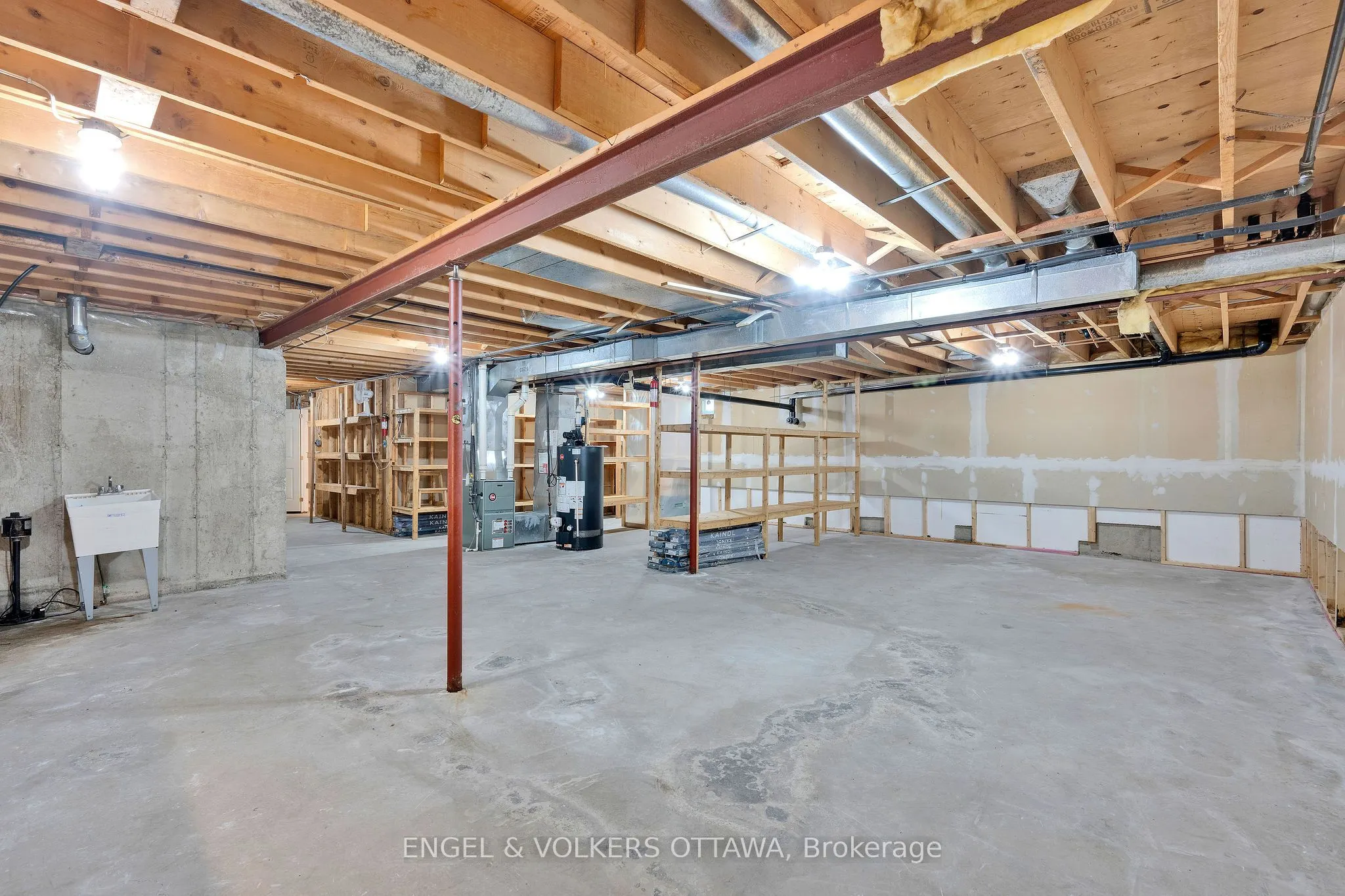 5233 Mclean Crescent