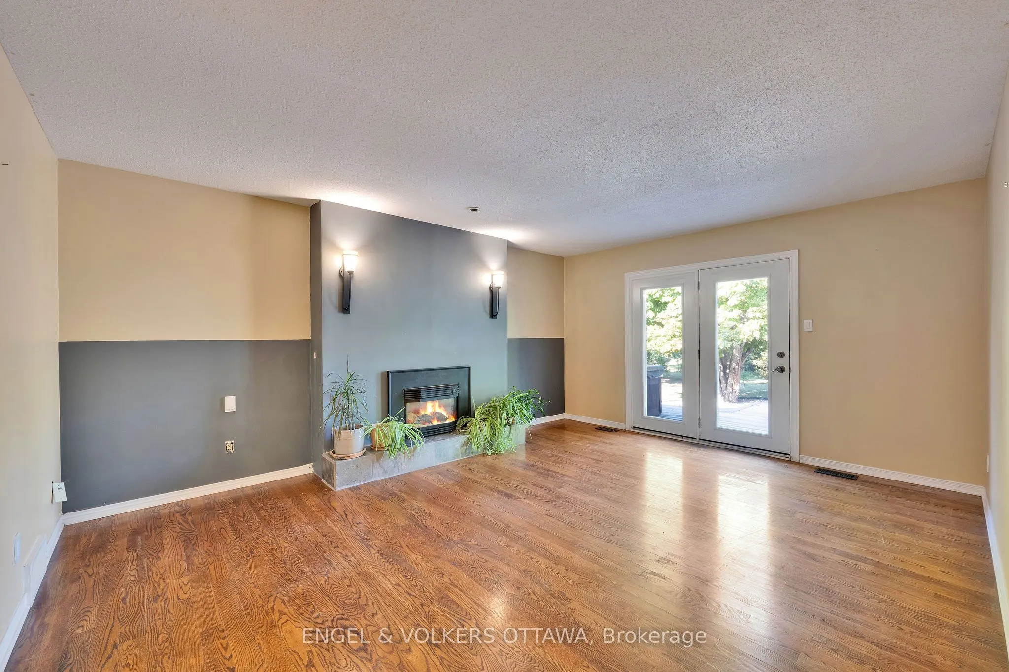 5233 Mclean Crescent