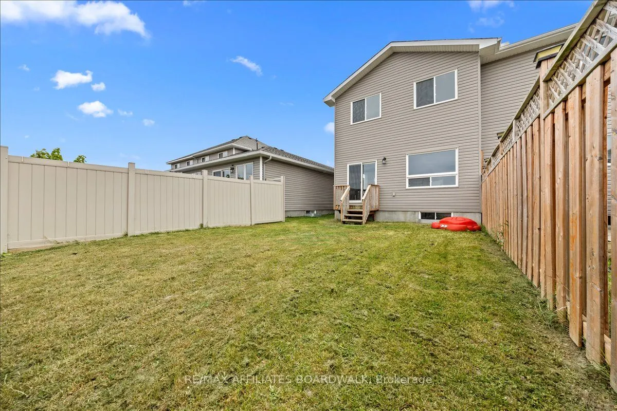 15 Vimy Ridge Crescent