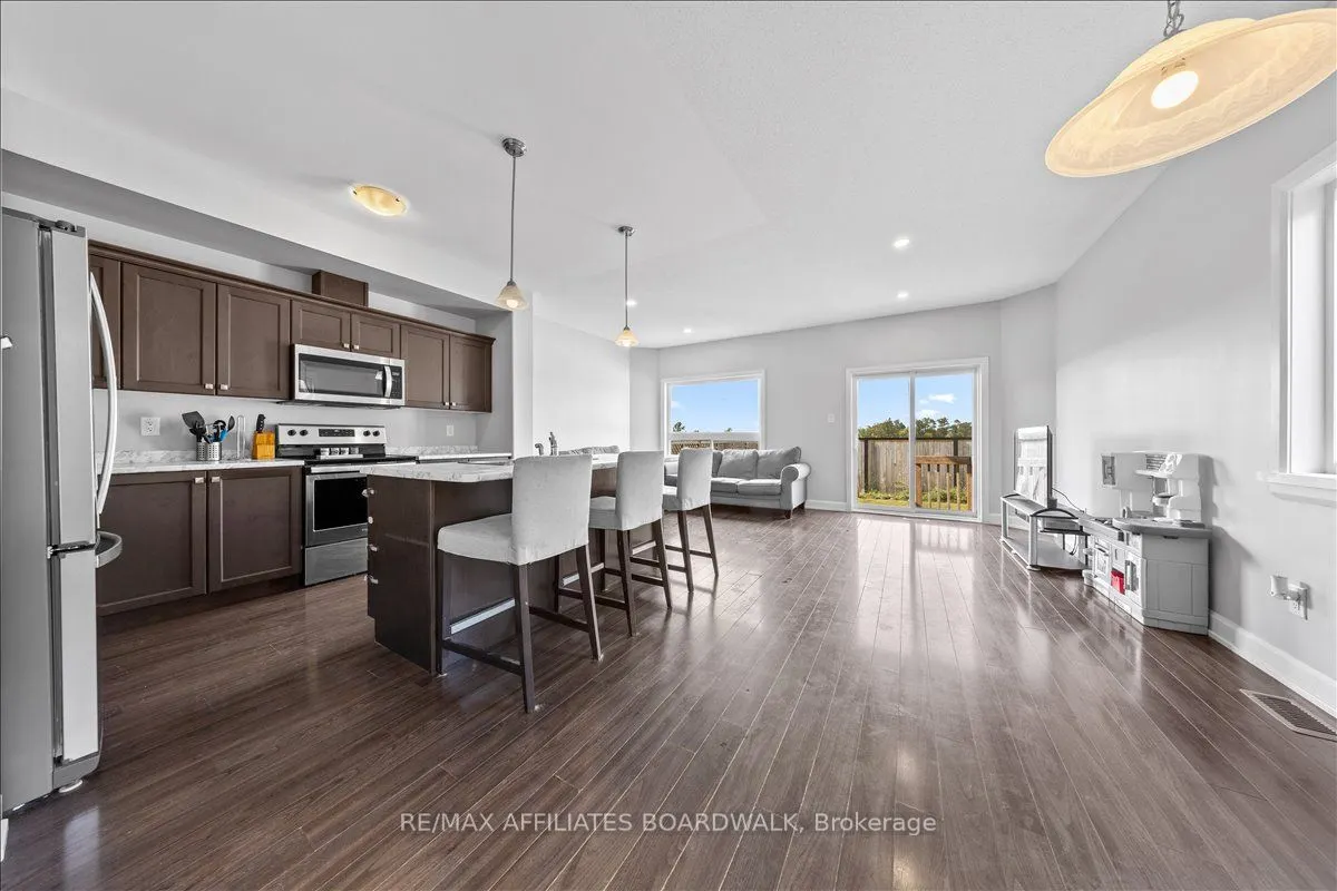 15 Vimy Ridge Crescent