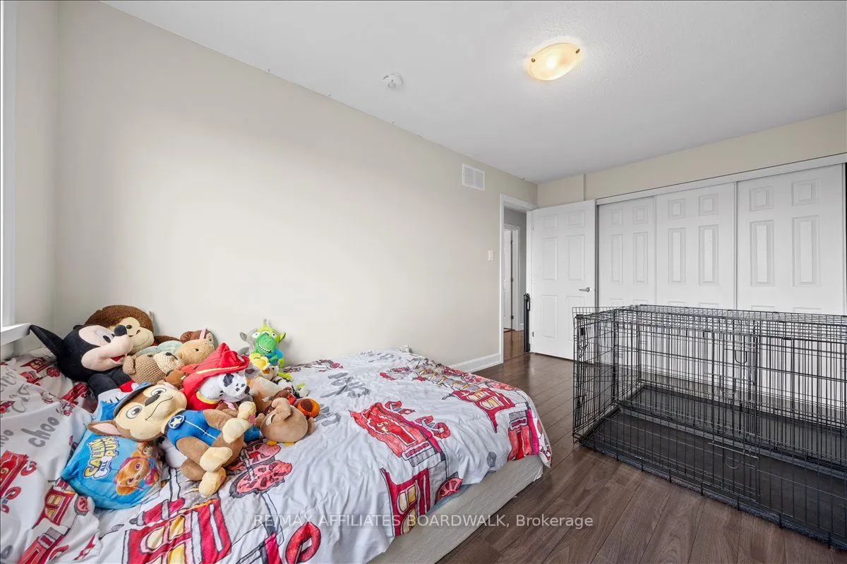 15 Vimy Ridge Crescent