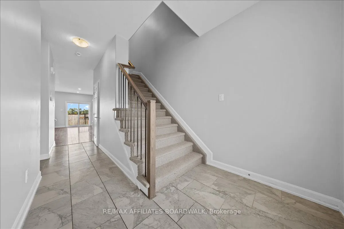 15 Vimy Ridge Crescent