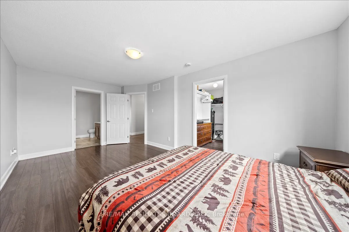 15 Vimy Ridge Crescent