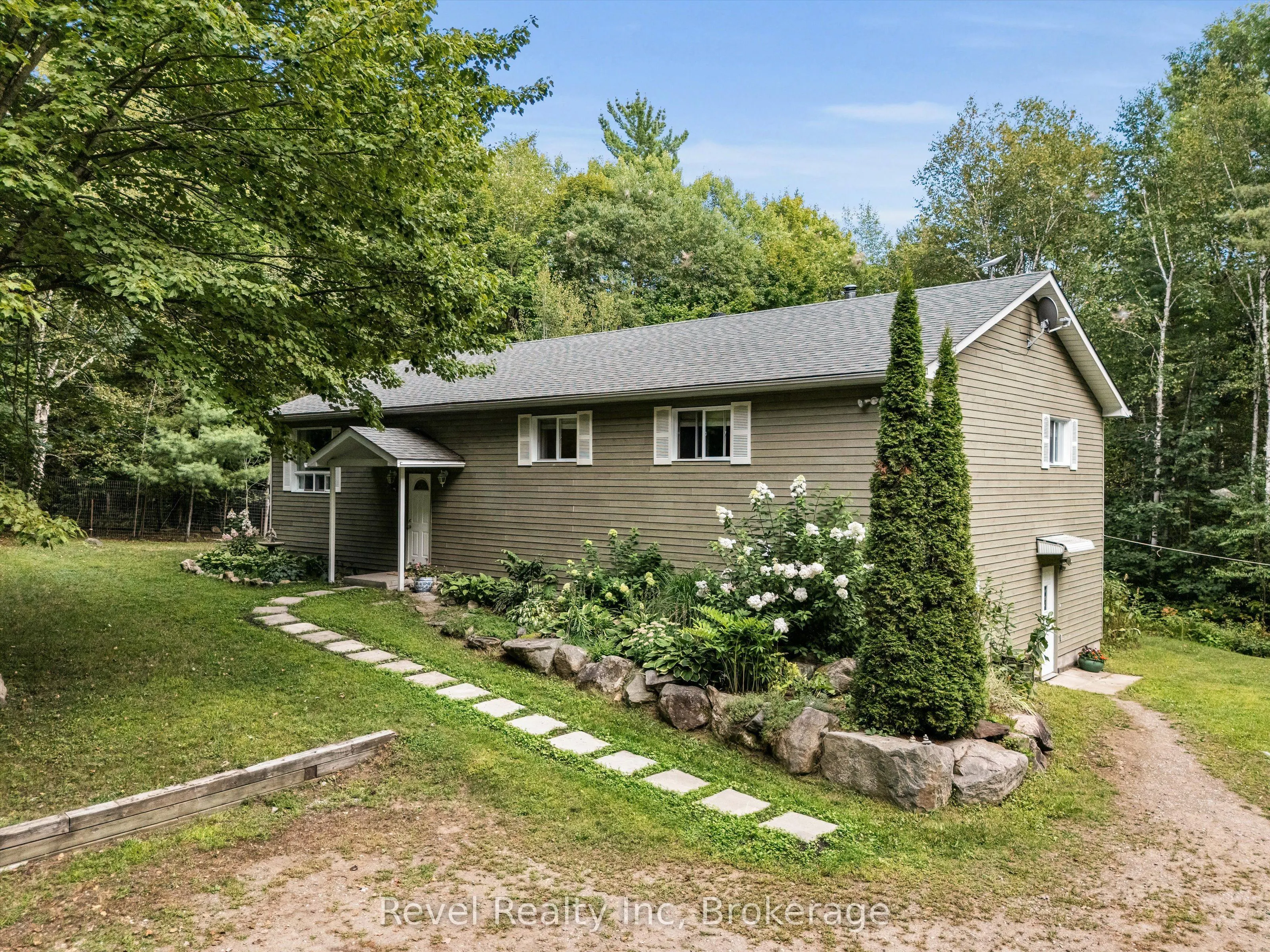 1326 Echo Lake Road