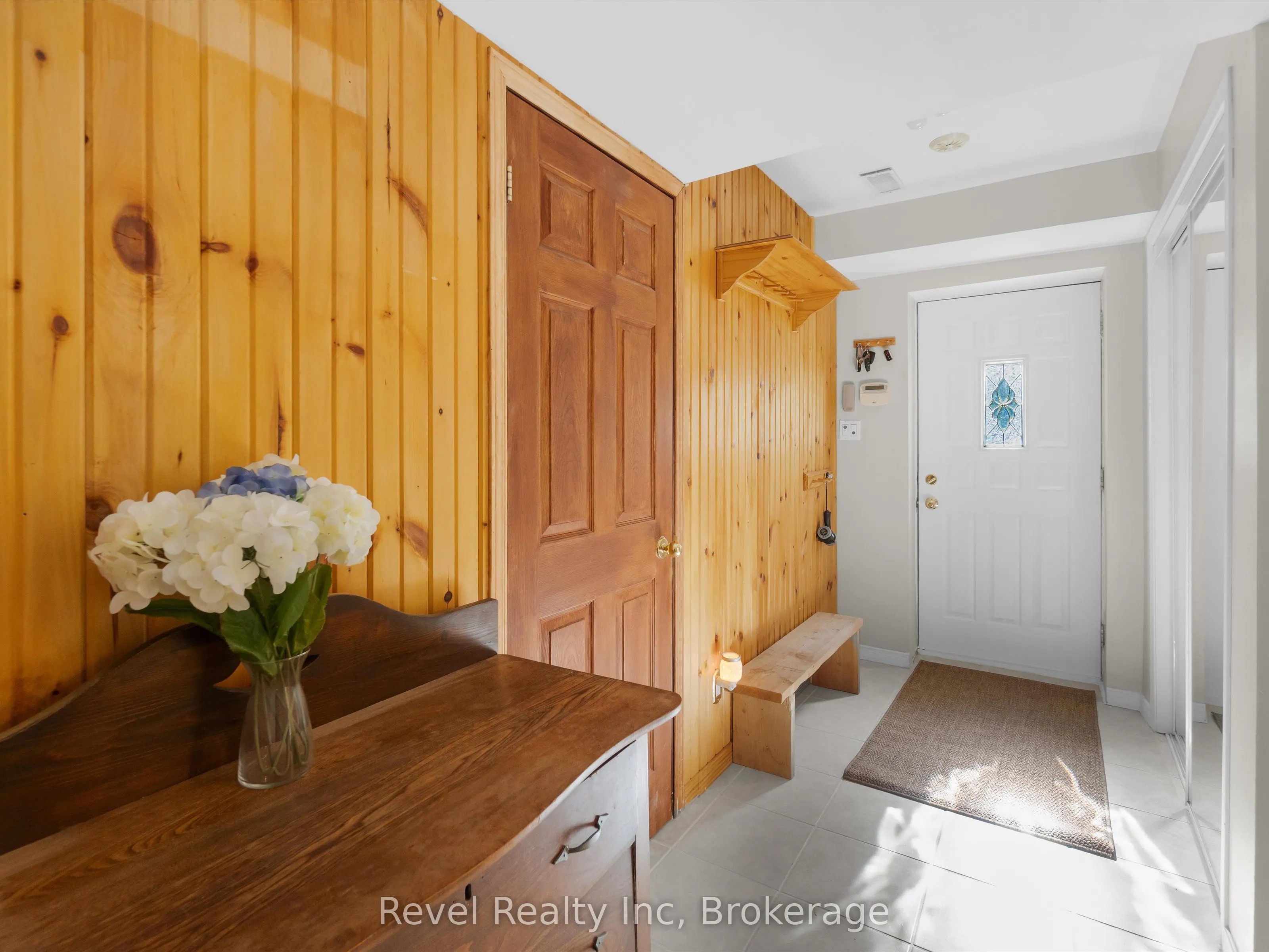 1326 Echo Lake Road