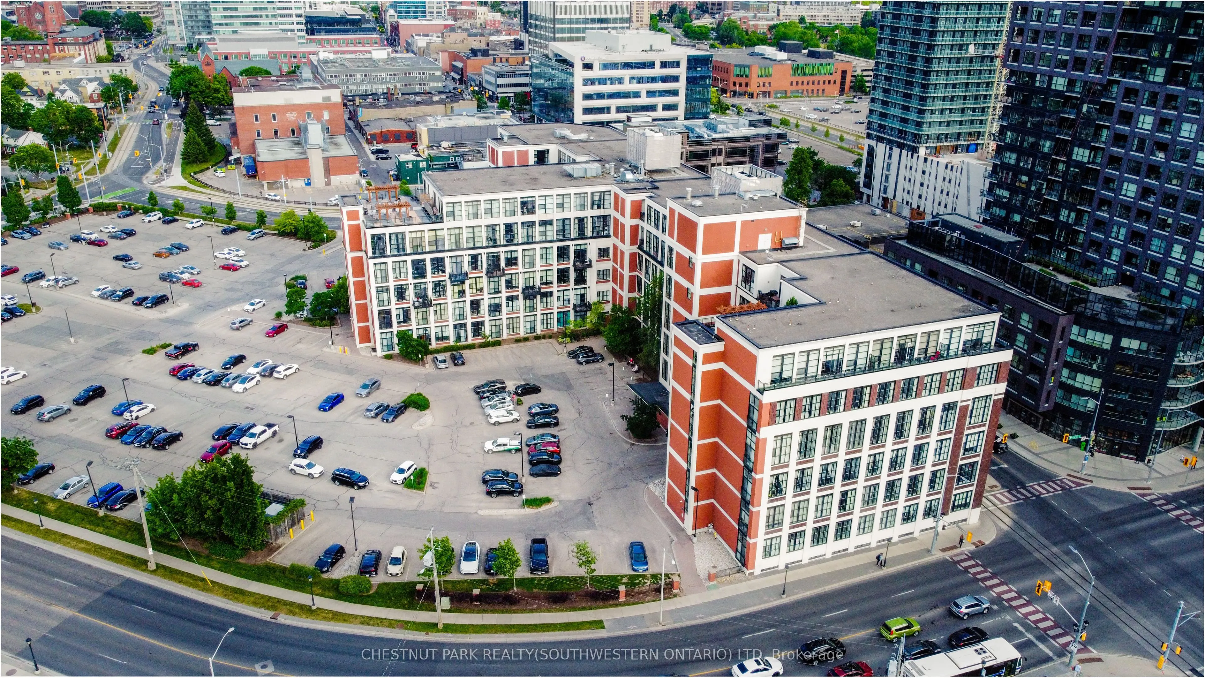 404 King Street W