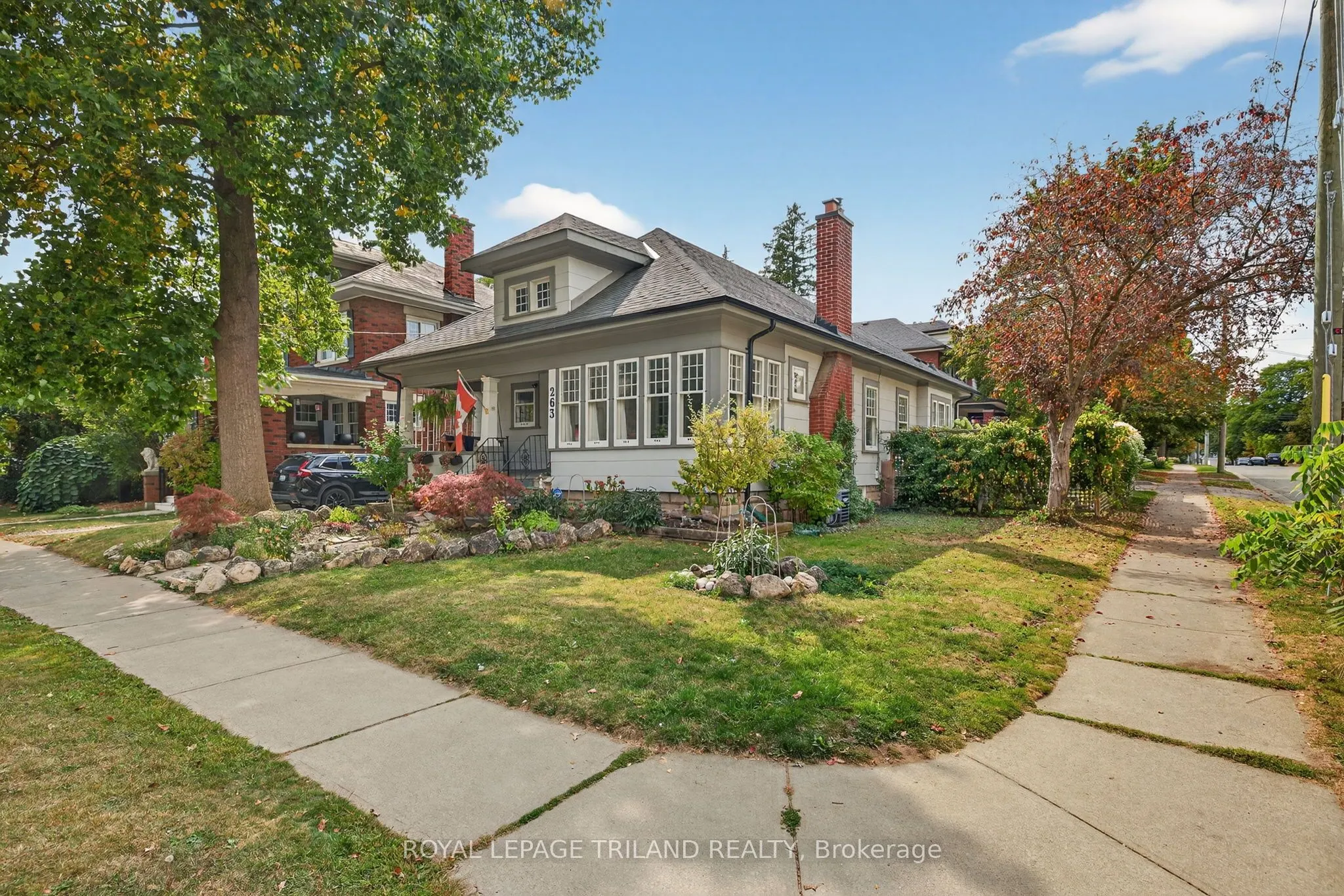 263 Ridout Street S