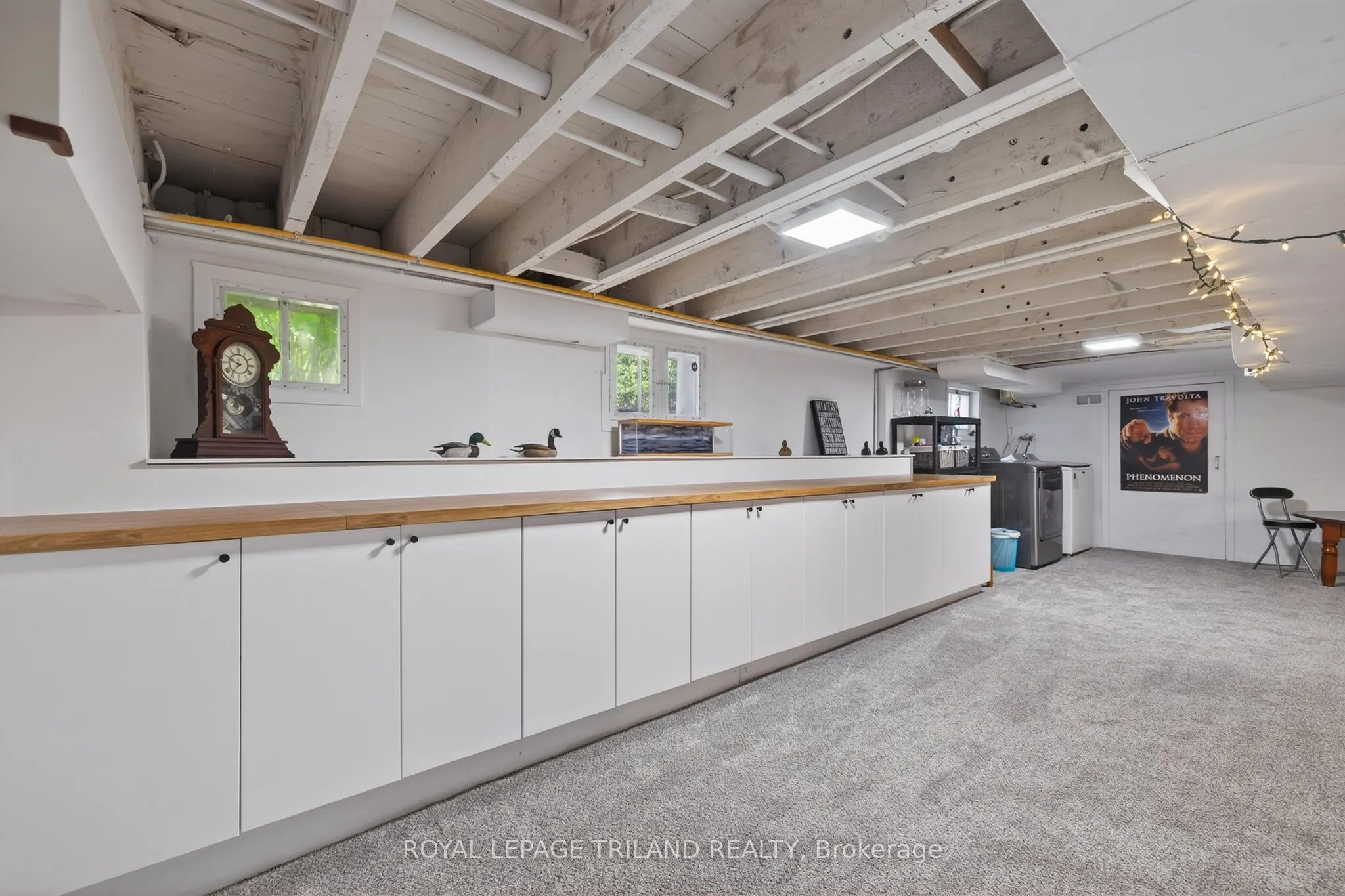 263 Ridout Street S