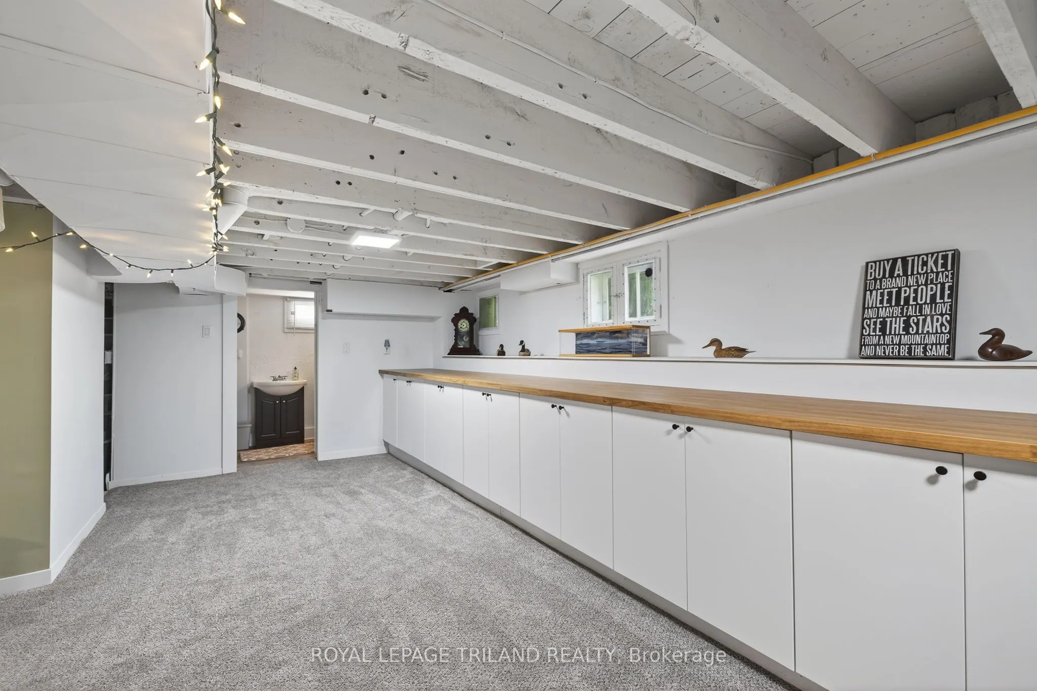 263 Ridout Street S