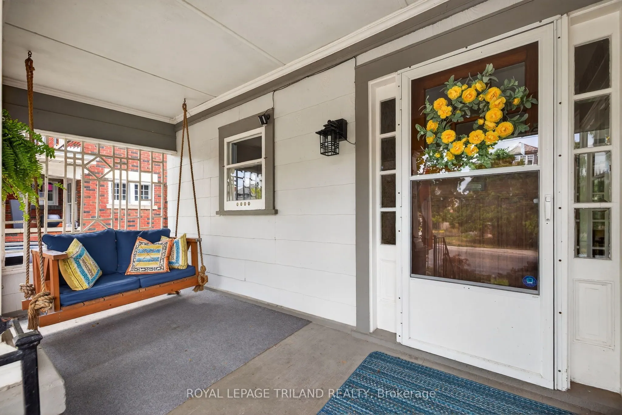 263 Ridout Street S