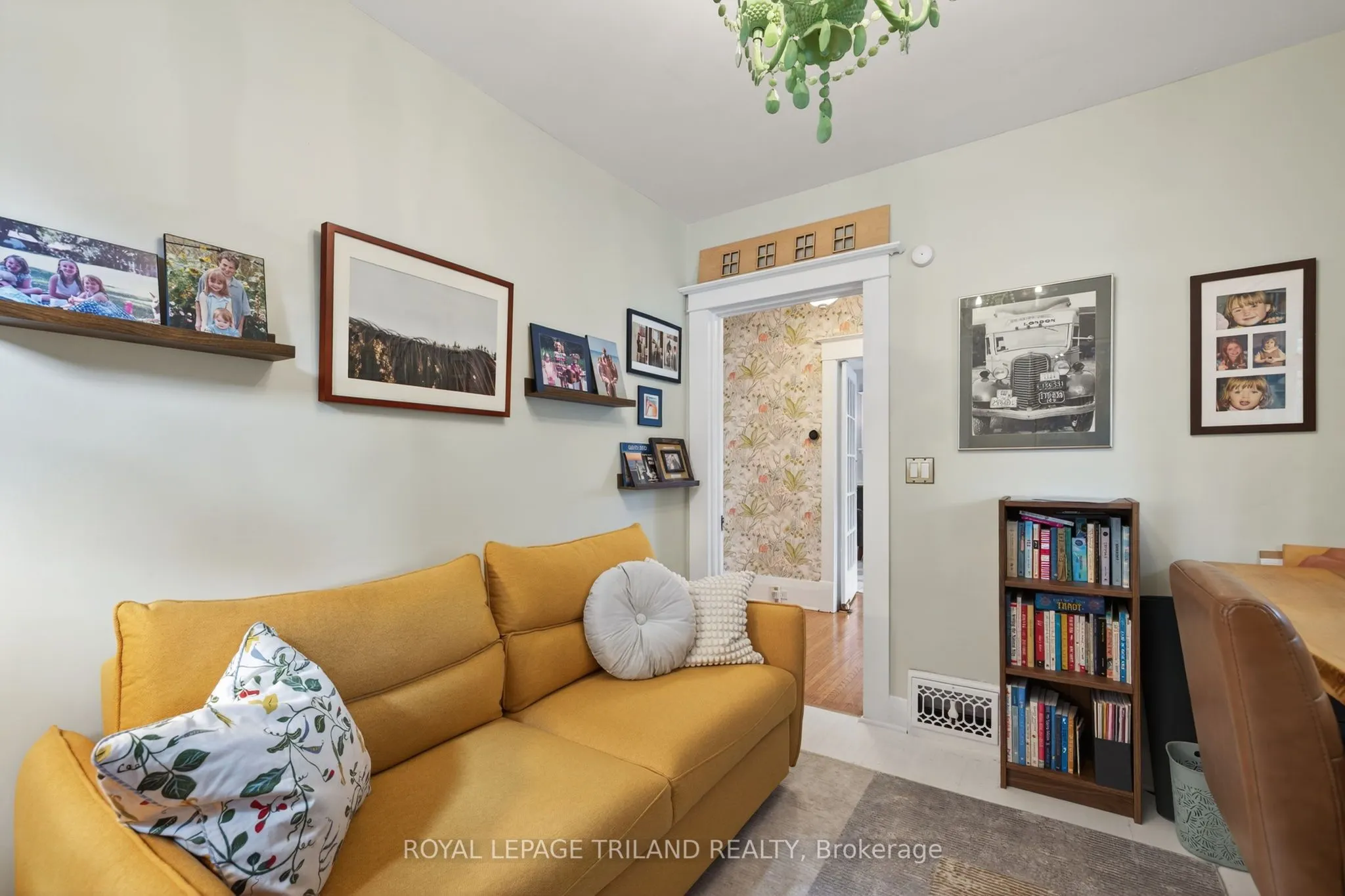 263 Ridout Street S