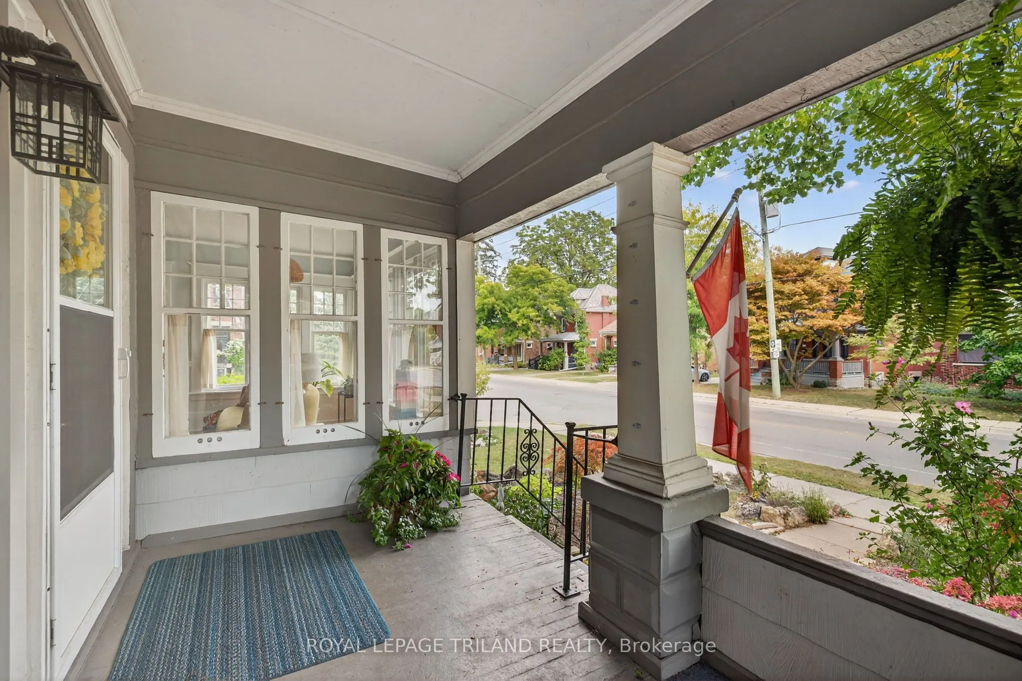 263 Ridout Street S