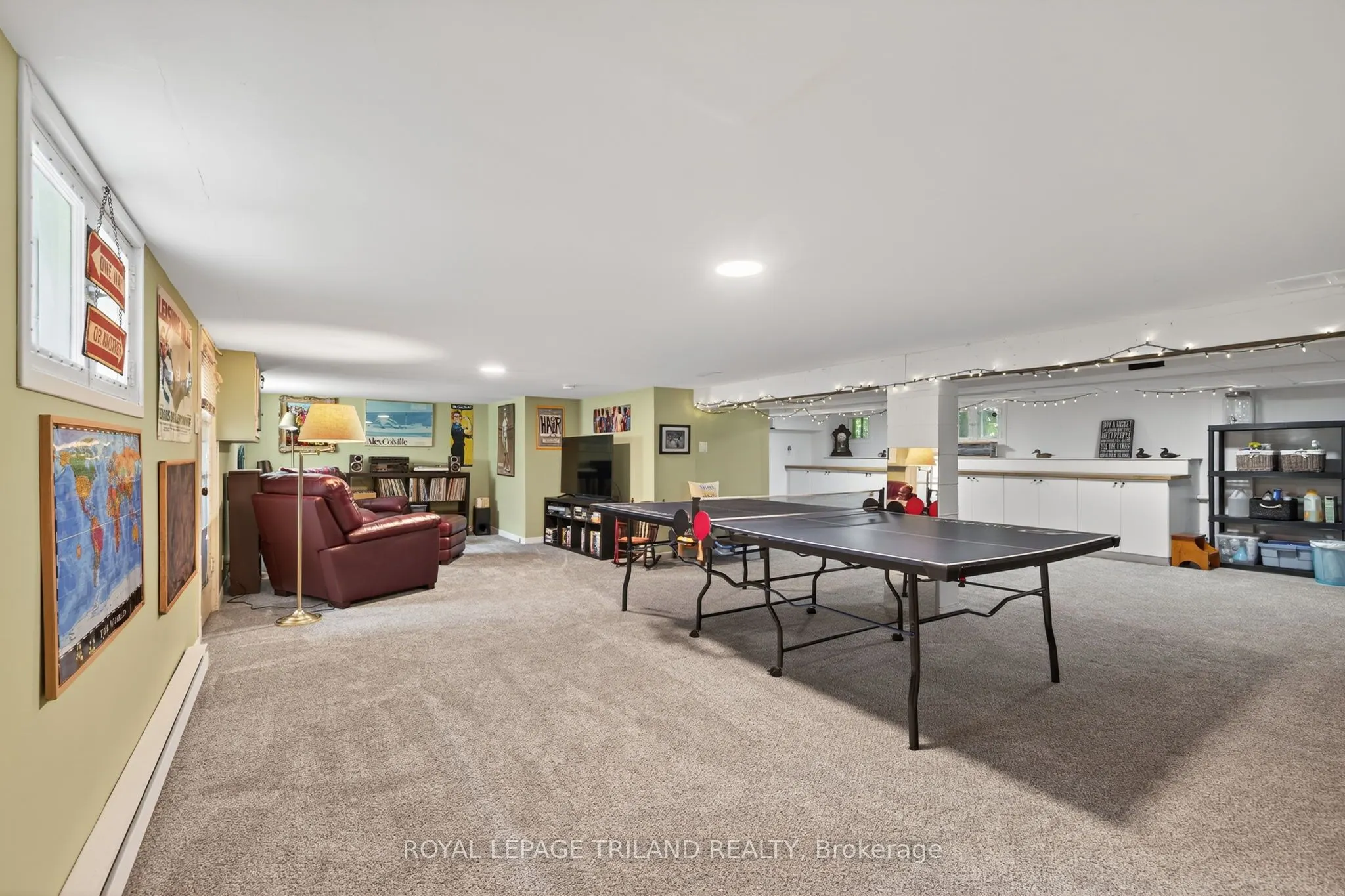 263 Ridout Street S