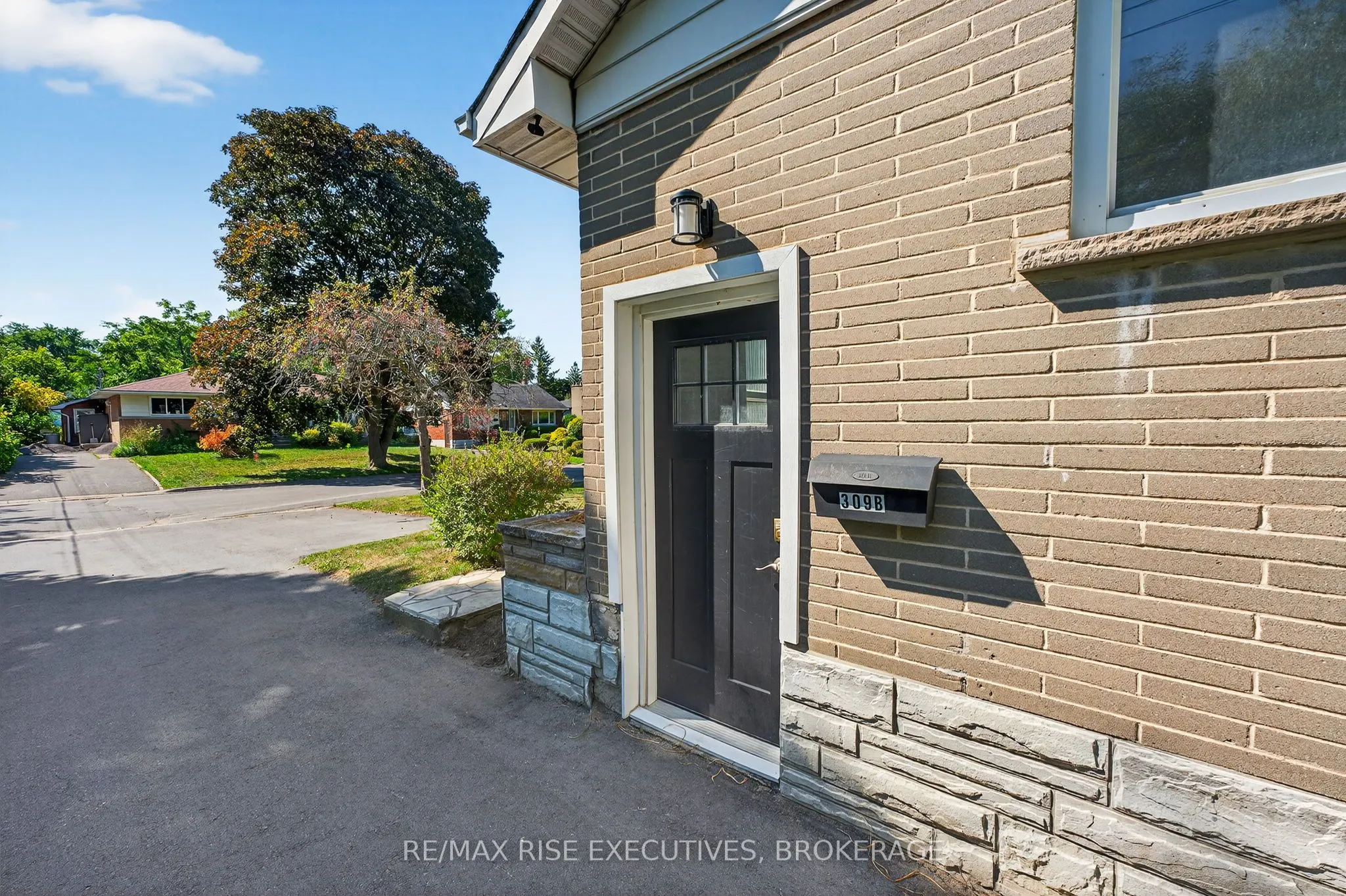 309 Arrowhead Place
