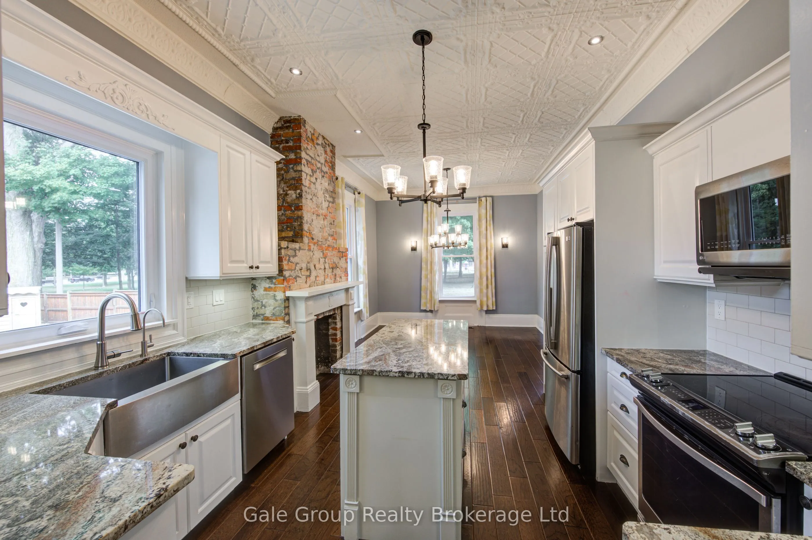 155 Vansittart Avenue