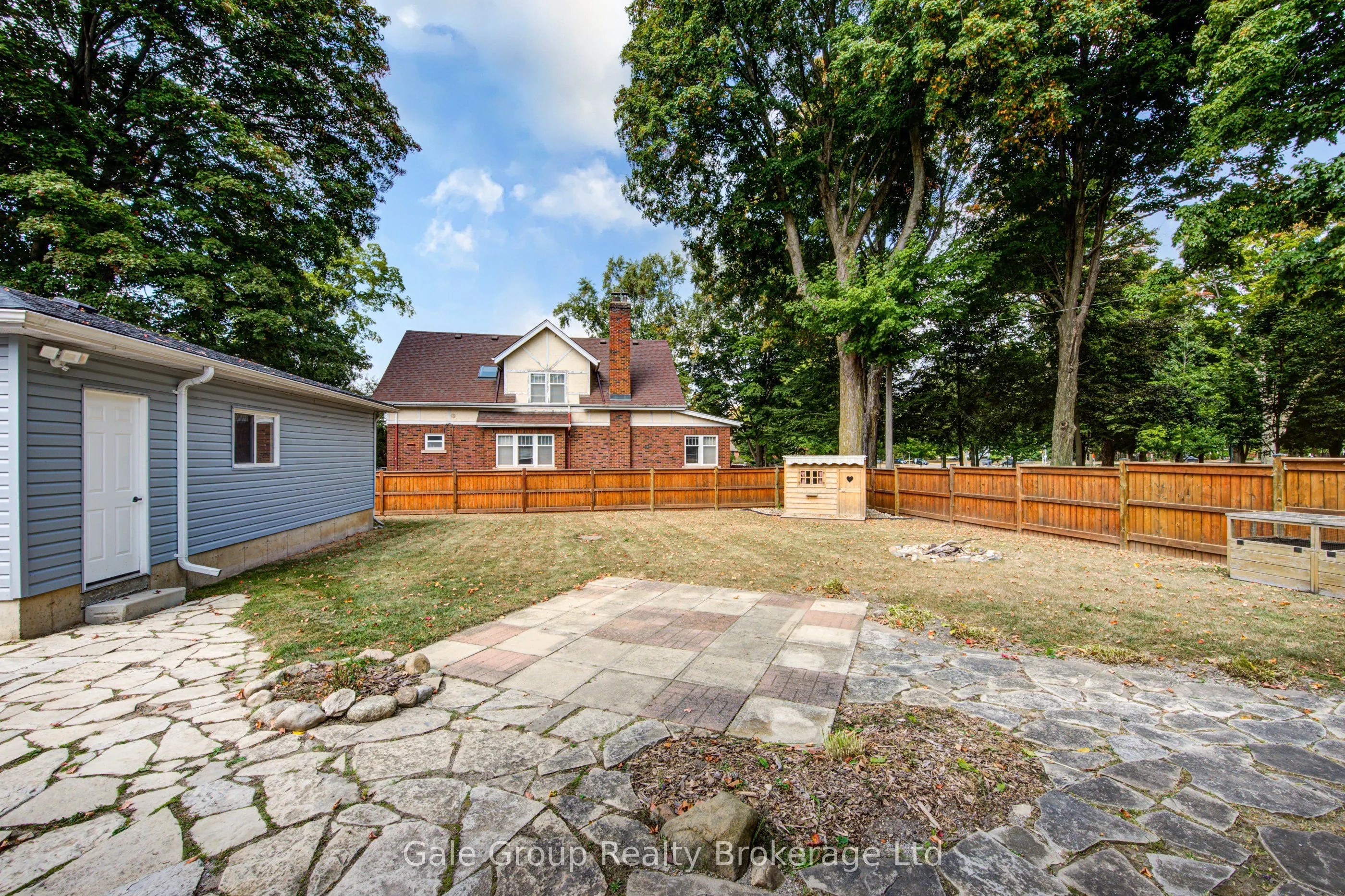 155 Vansittart Avenue