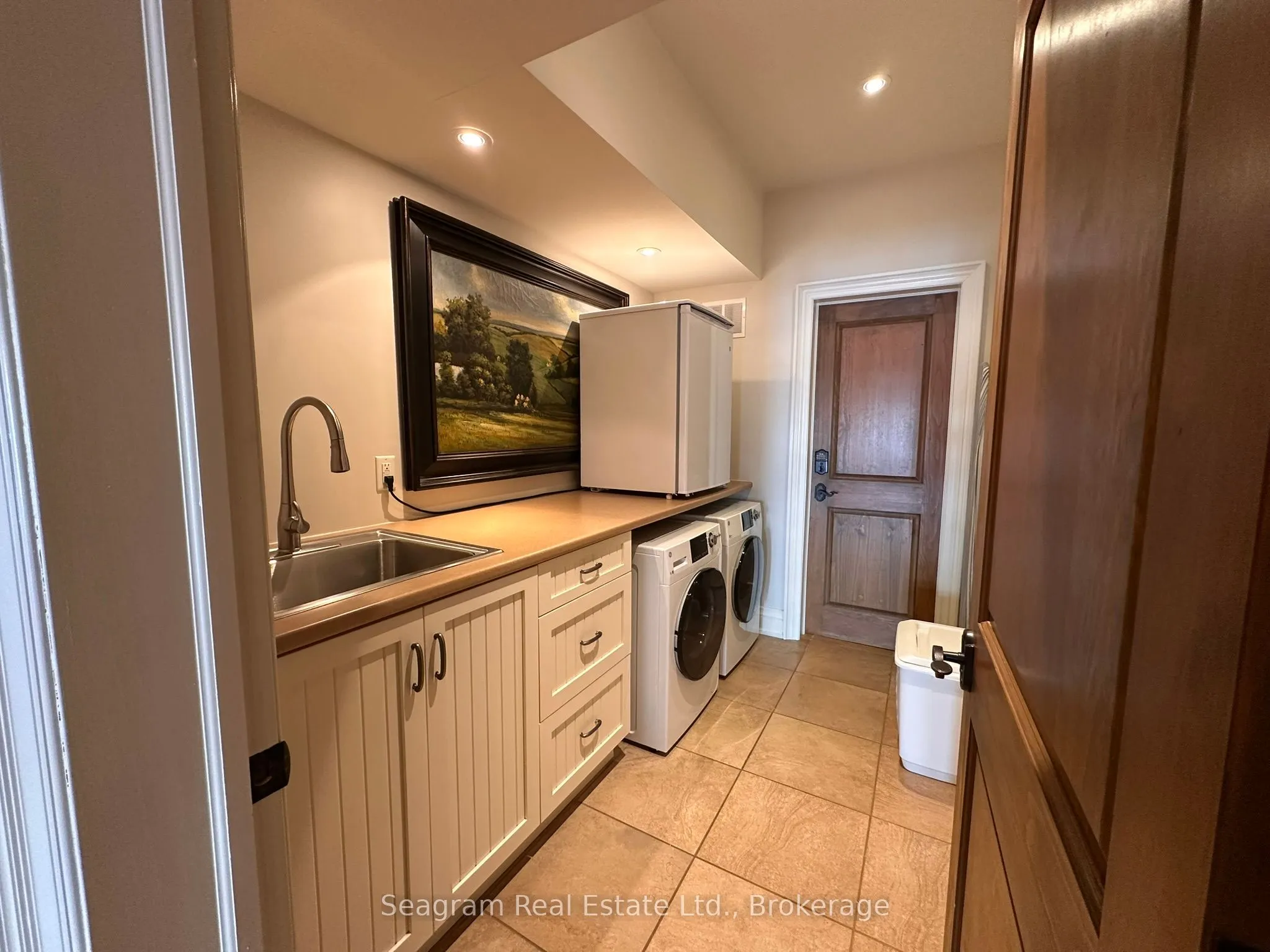 1003 Matthews Drive, #Cottage #4