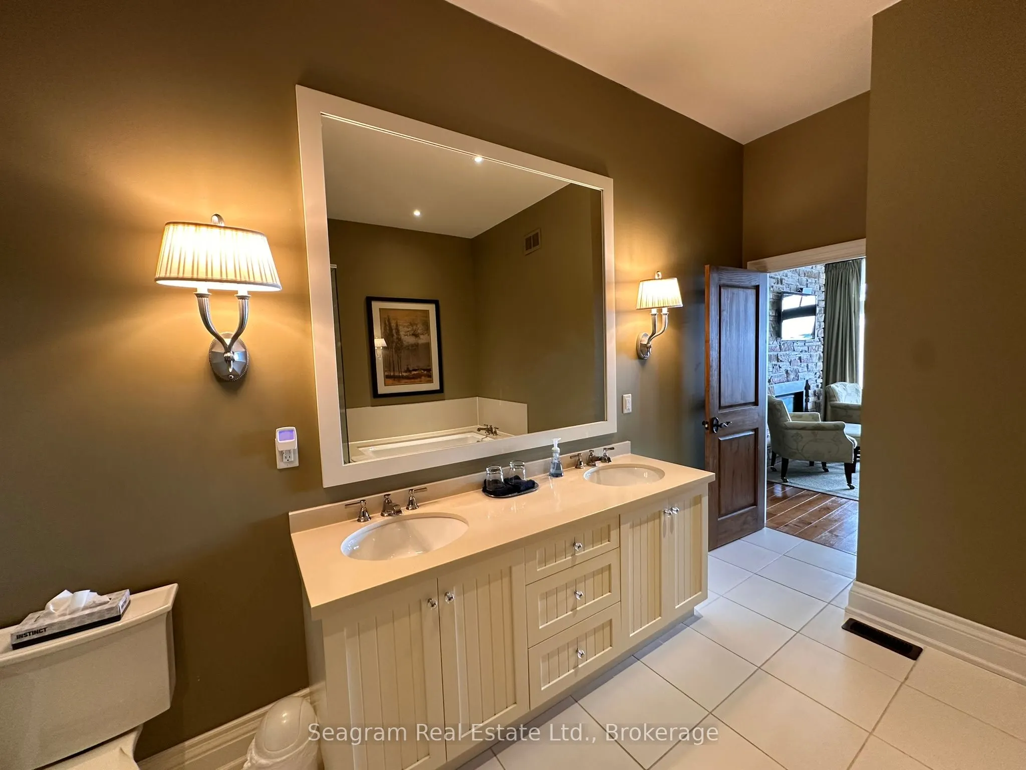 1003 Matthews Drive, #Cottage #4