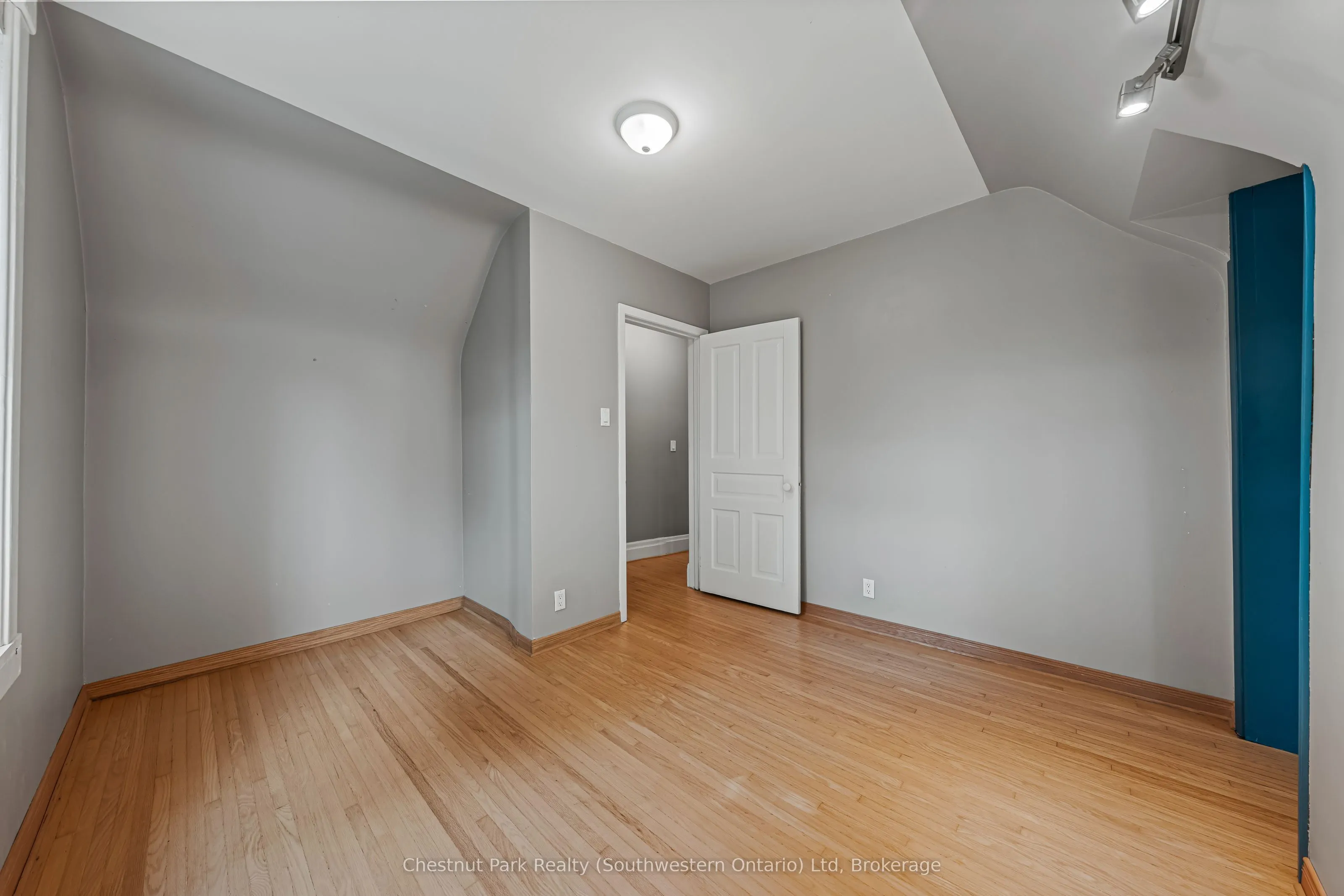6 THERESA Street