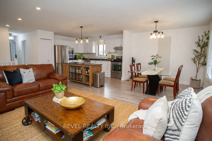 52 Sunnyside Drive
