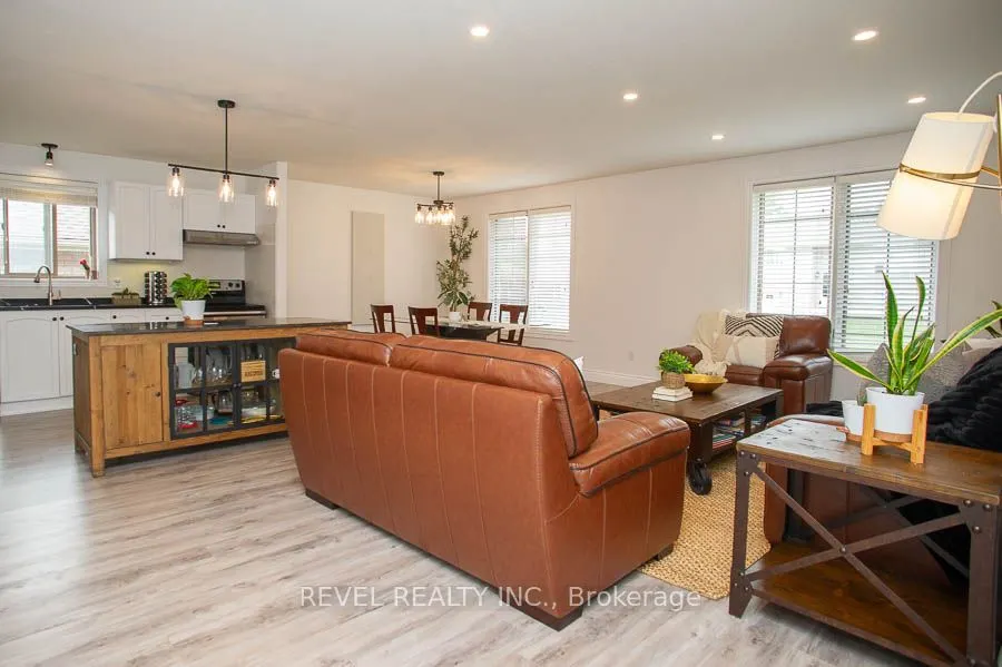 52 Sunnyside Drive