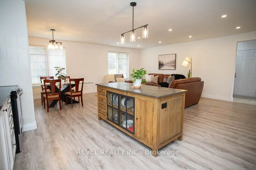 52 Sunnyside Drive