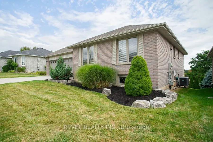 52 Sunnyside Drive