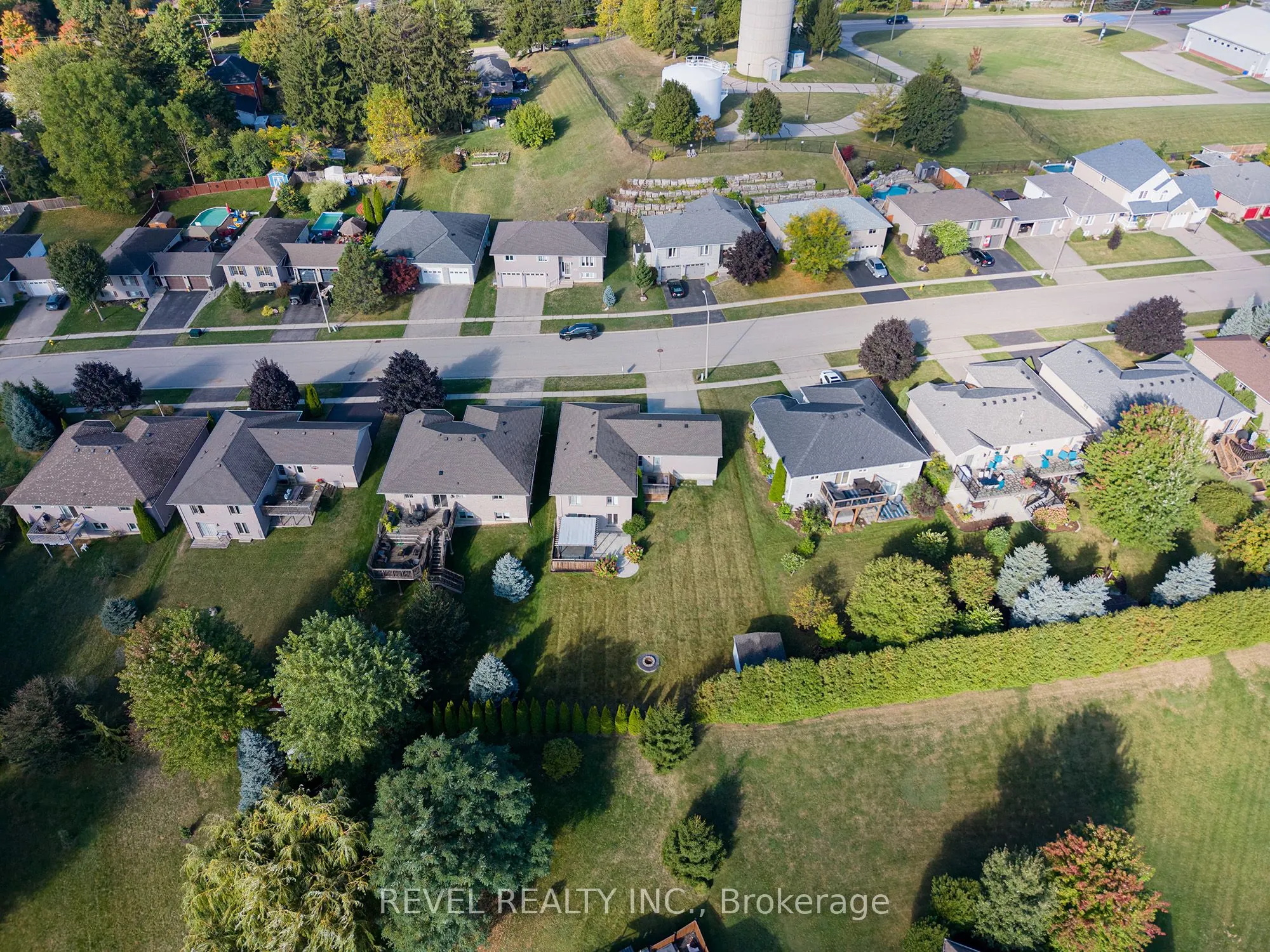 52 Sunnyside Drive